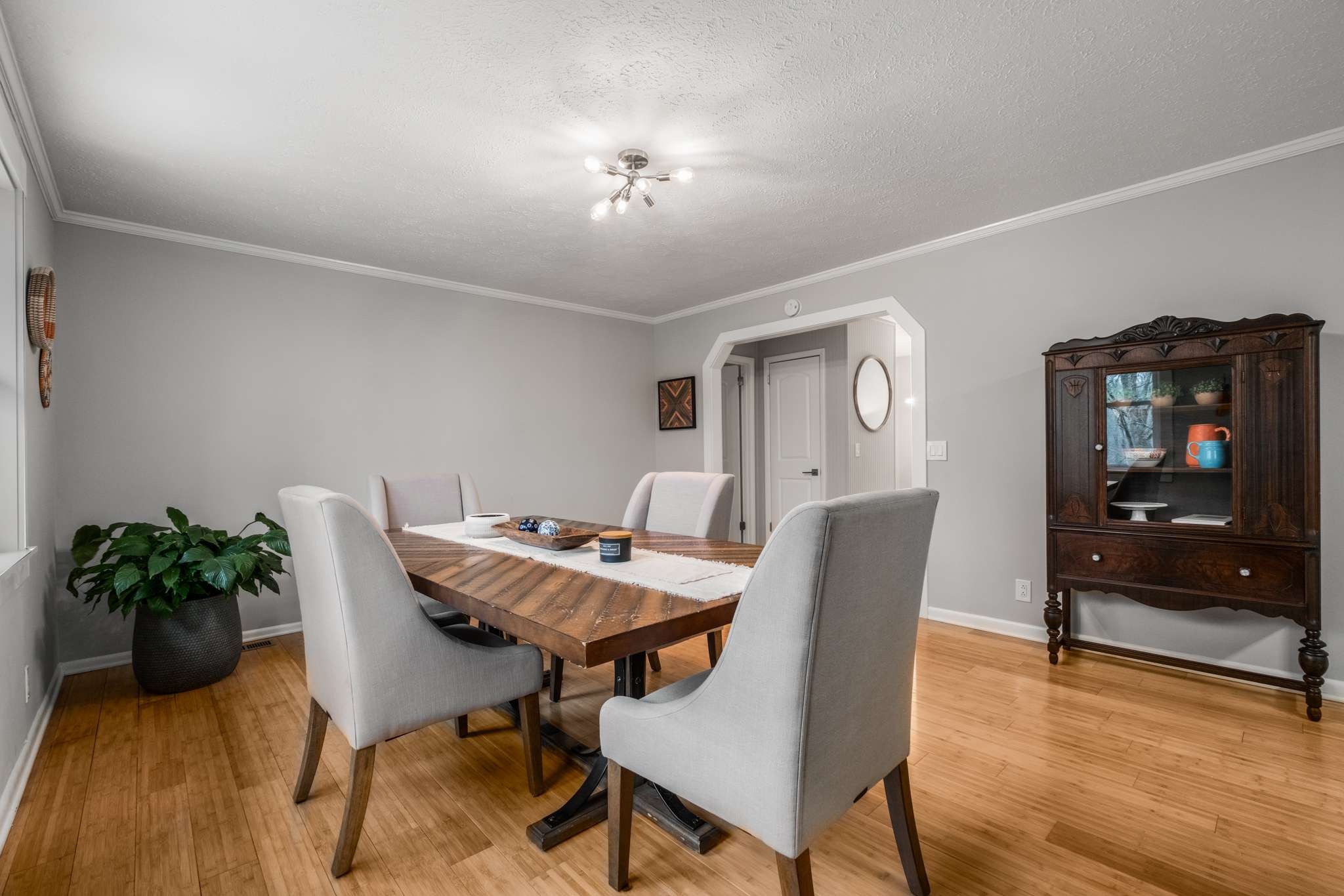 140 Ridgewood Ln