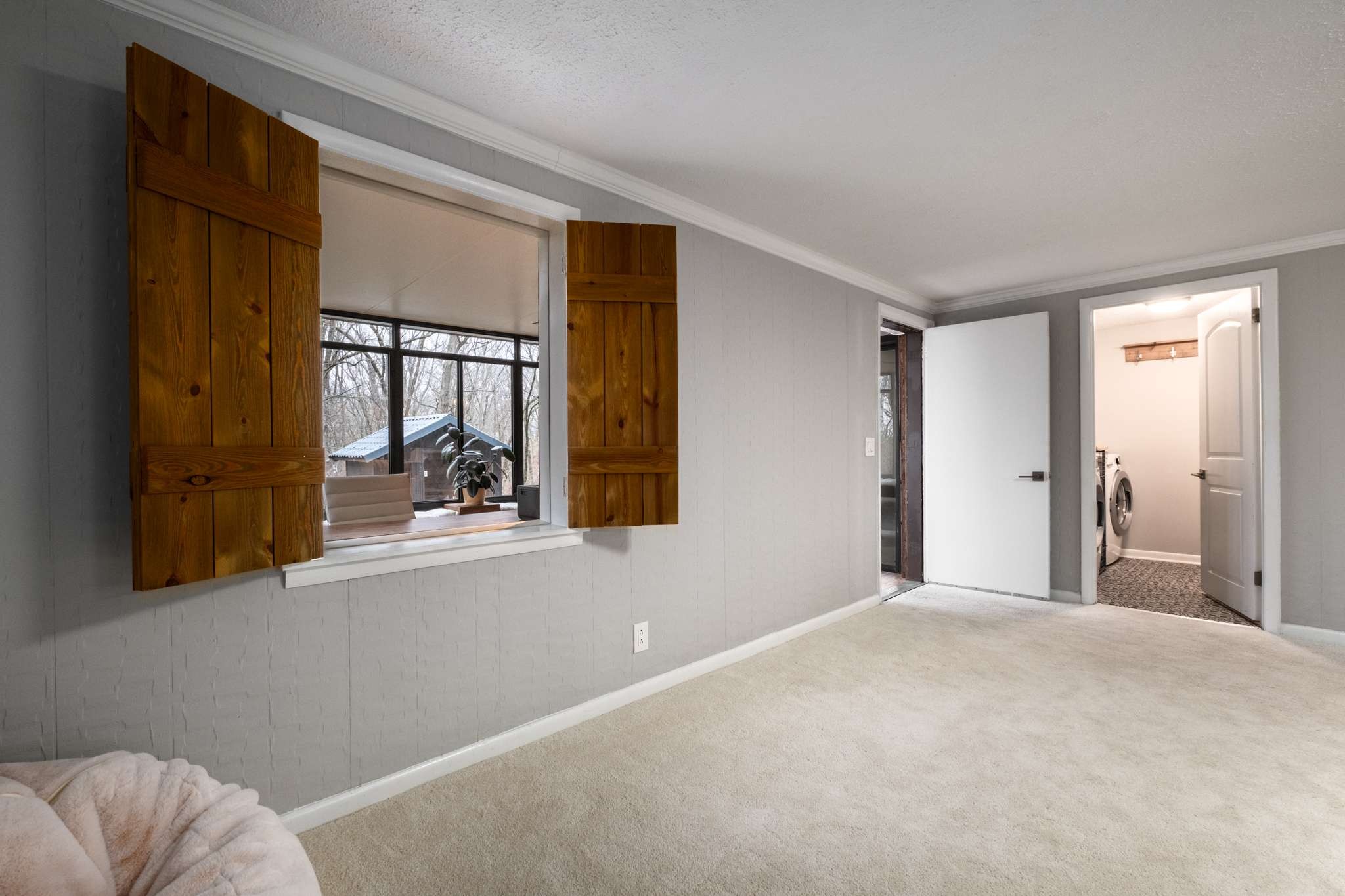 140 Ridgewood Ln