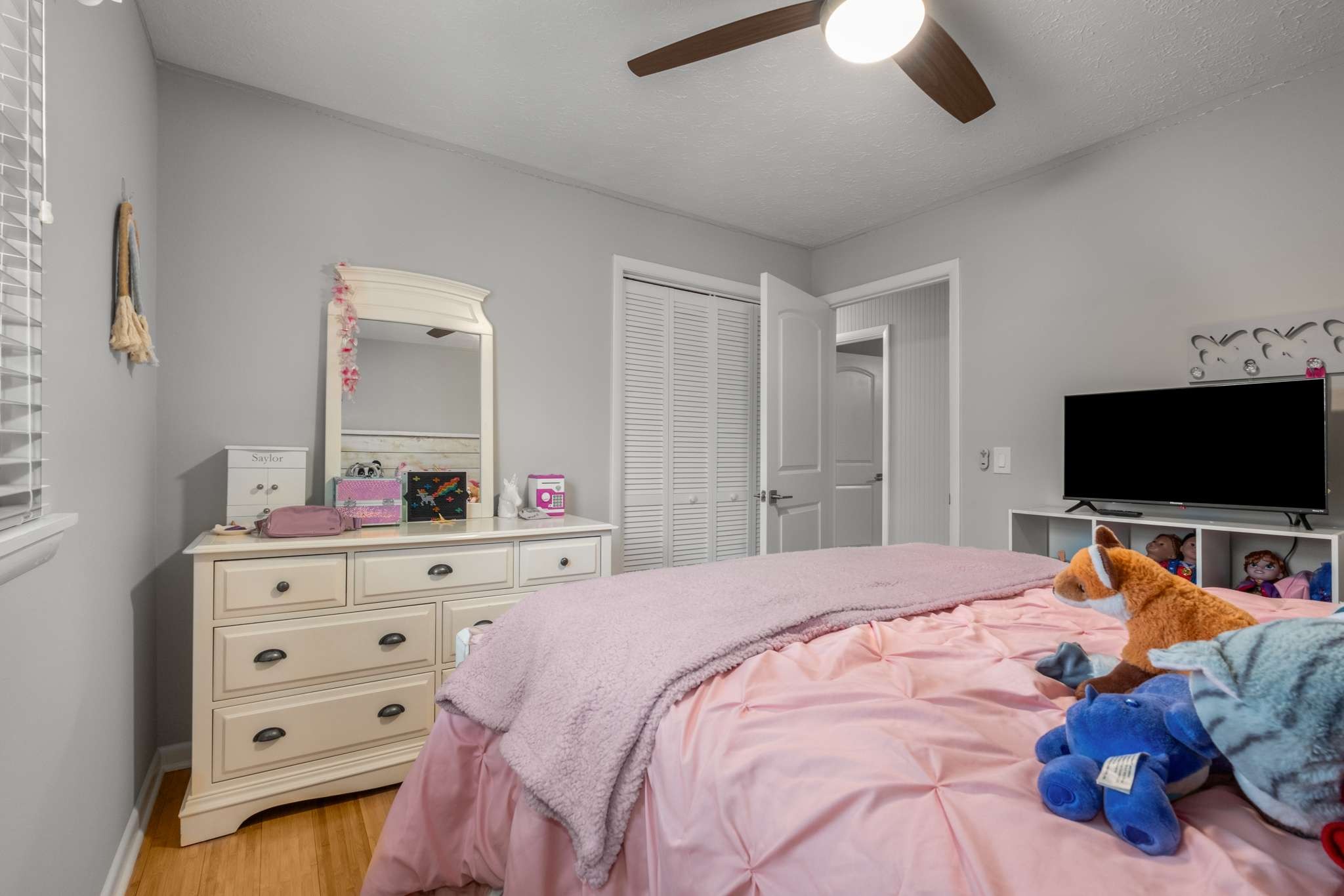 140 Ridgewood Ln