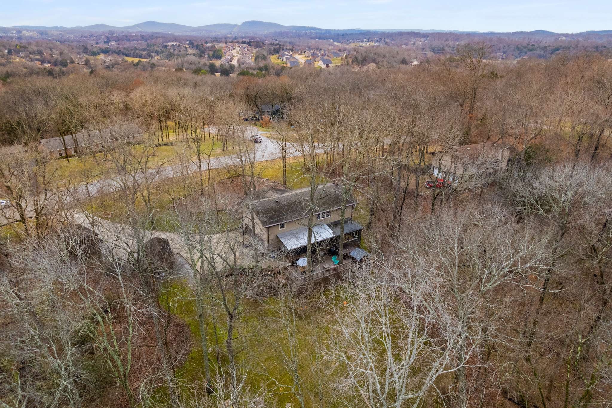 140 Ridgewood Ln