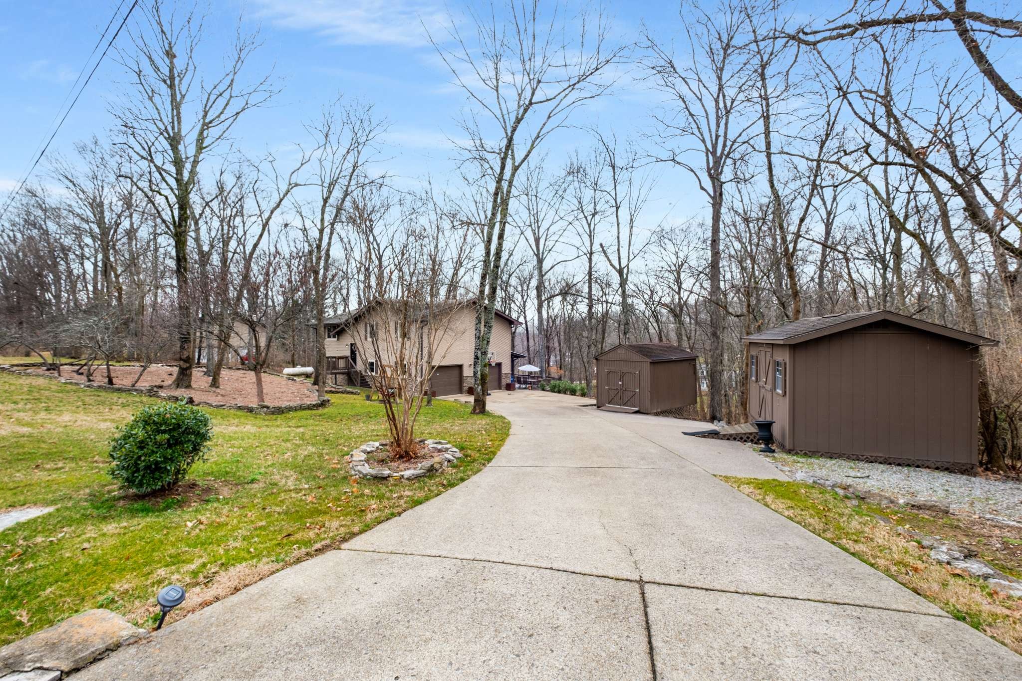 140 Ridgewood Ln