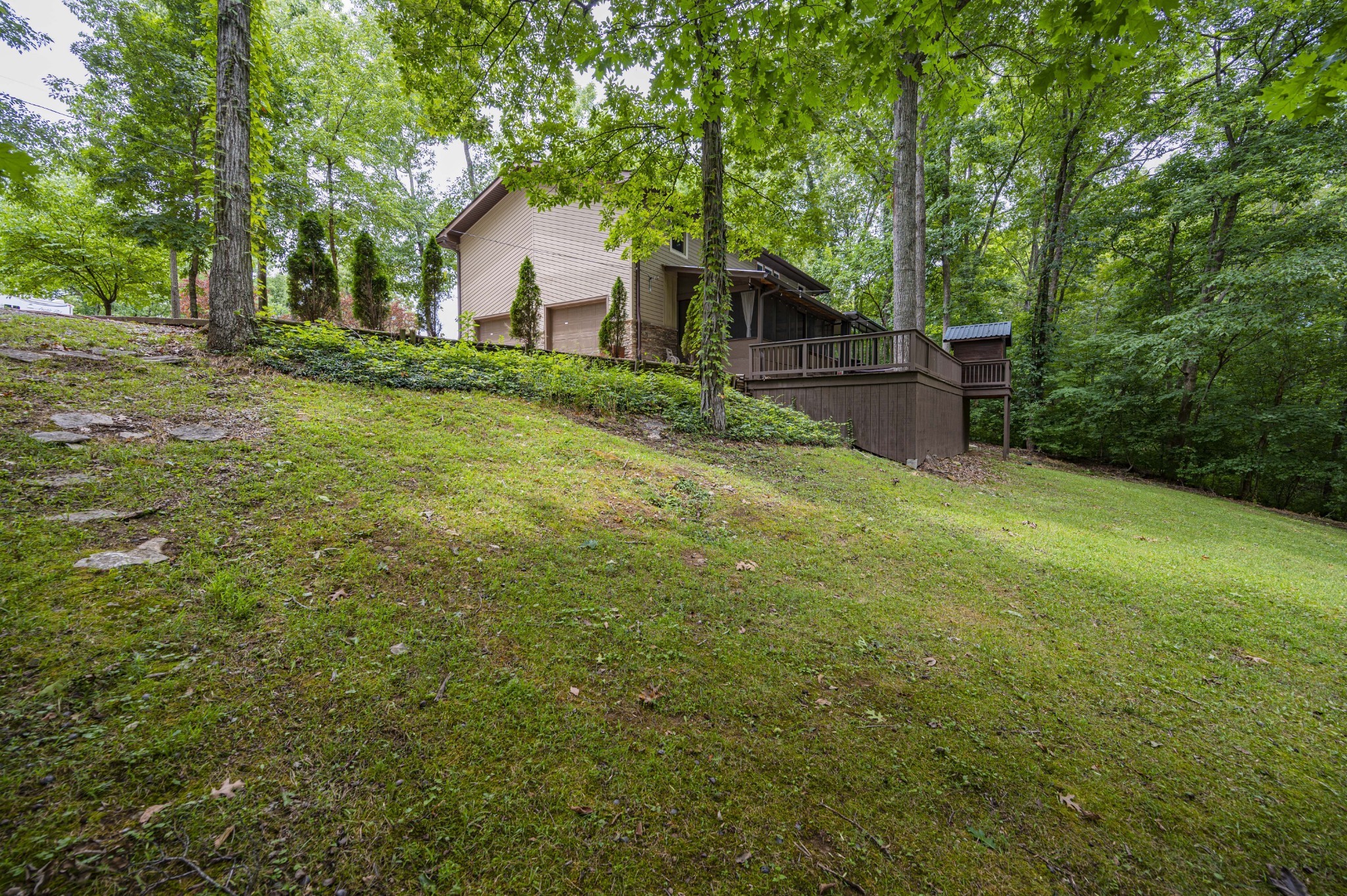 140 Ridgewood Ln
