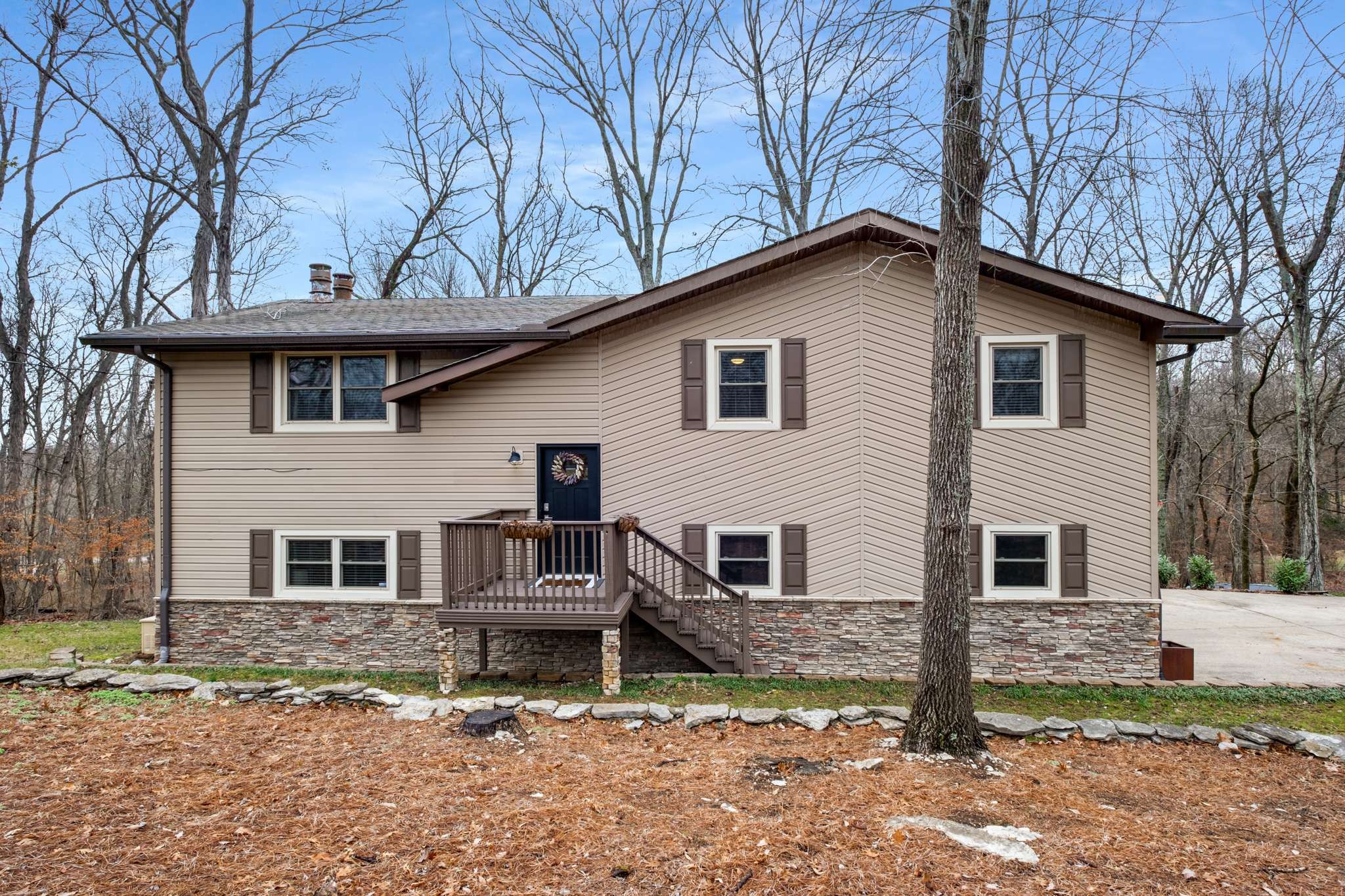140 Ridgewood Ln