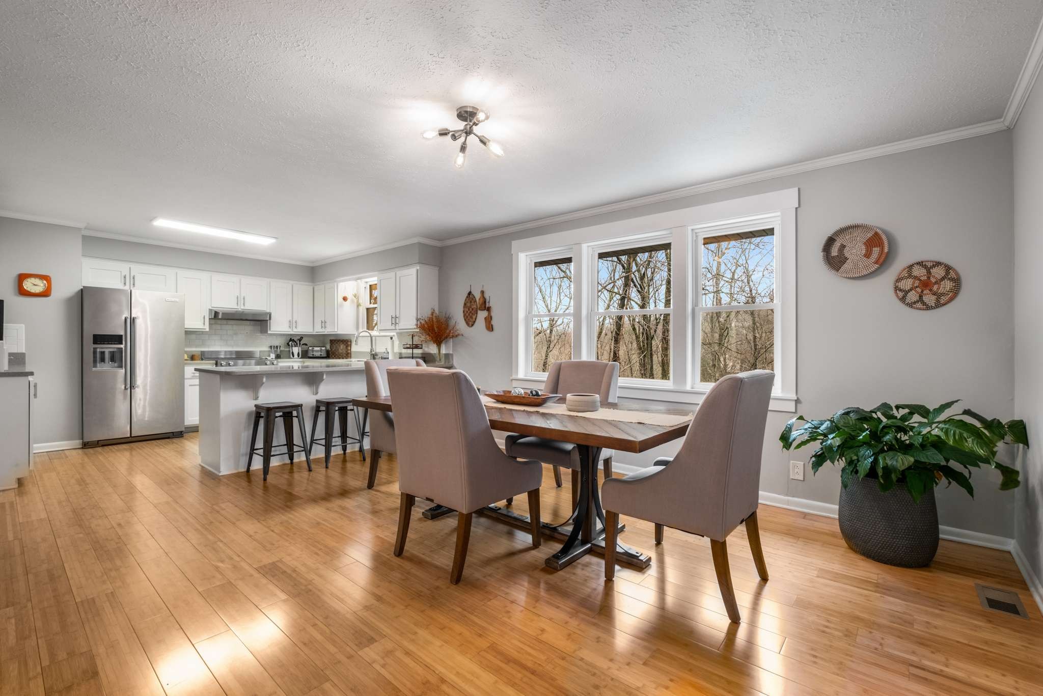 140 Ridgewood Ln