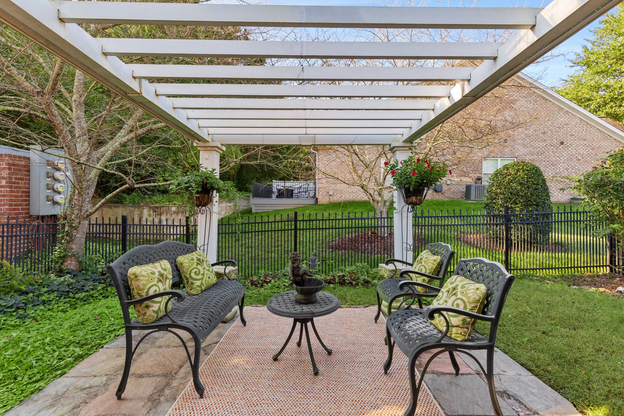 833 Barrington Place Dr