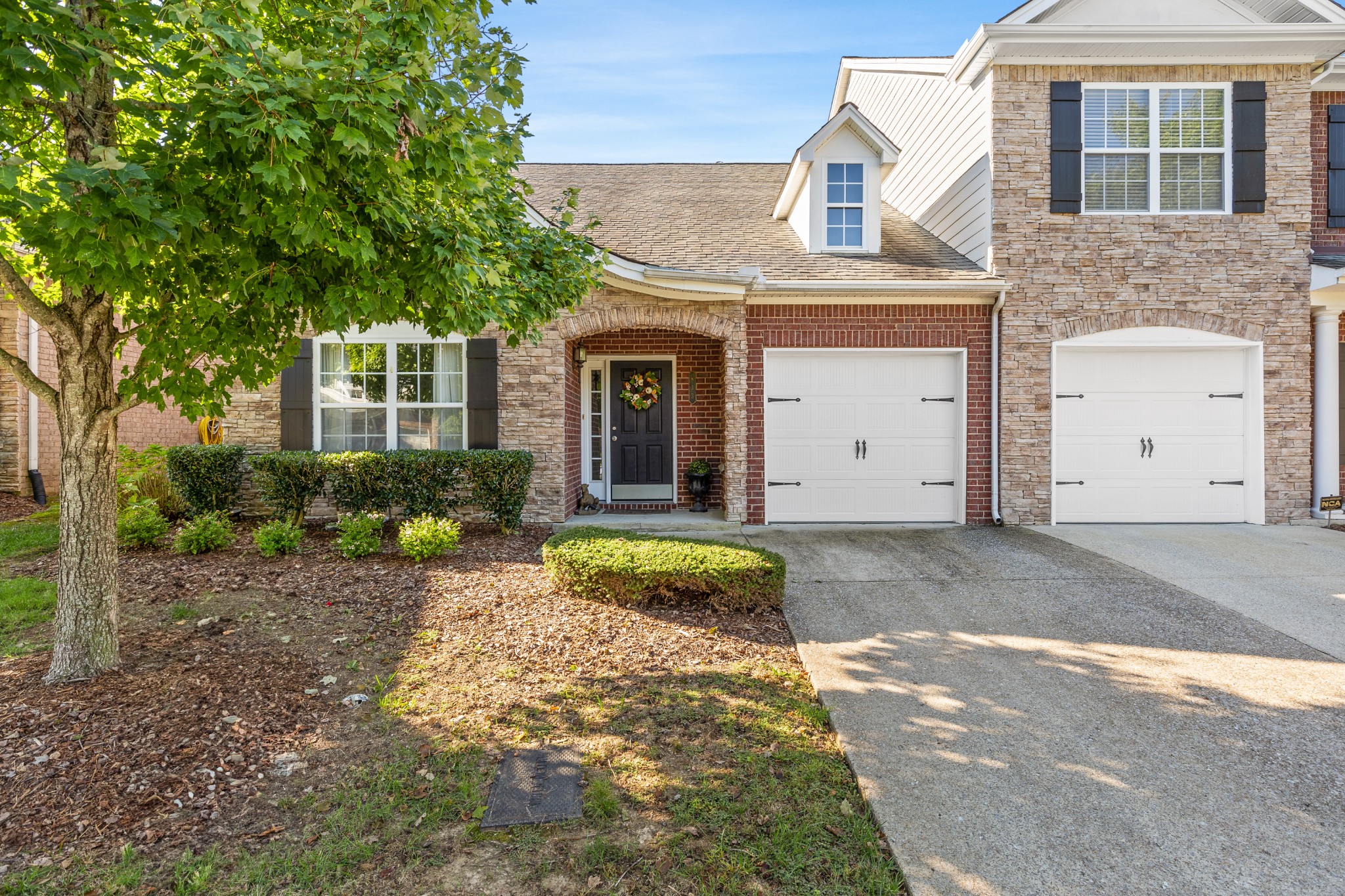 833 Barrington Place Dr