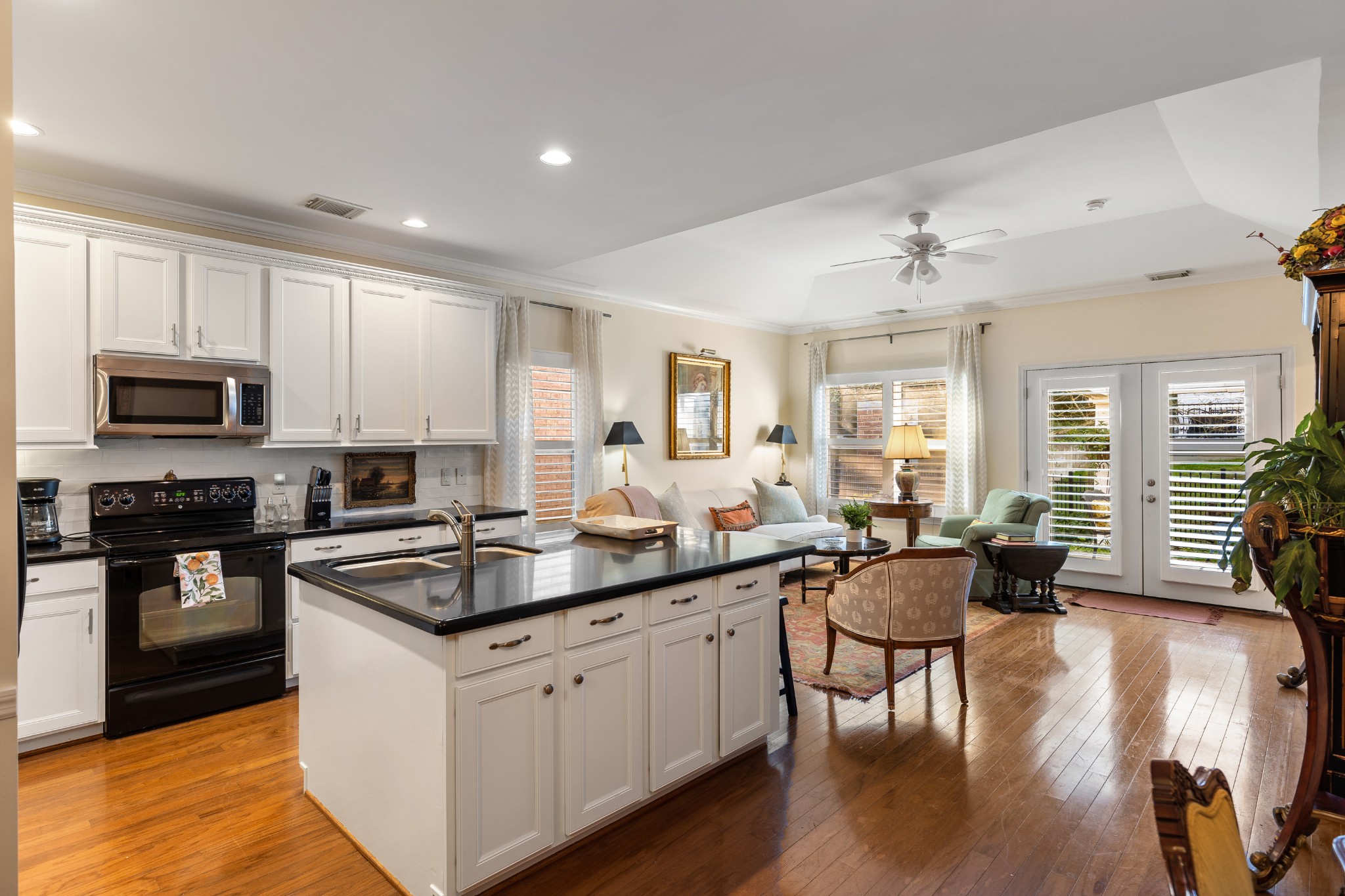 833 Barrington Place Dr