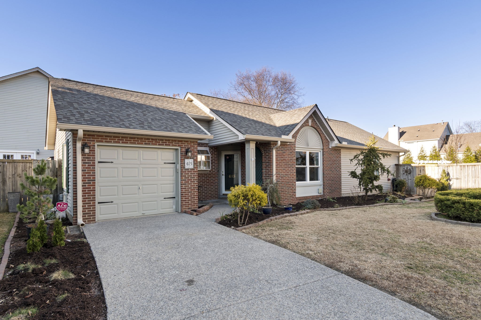 615 Lawrin Park