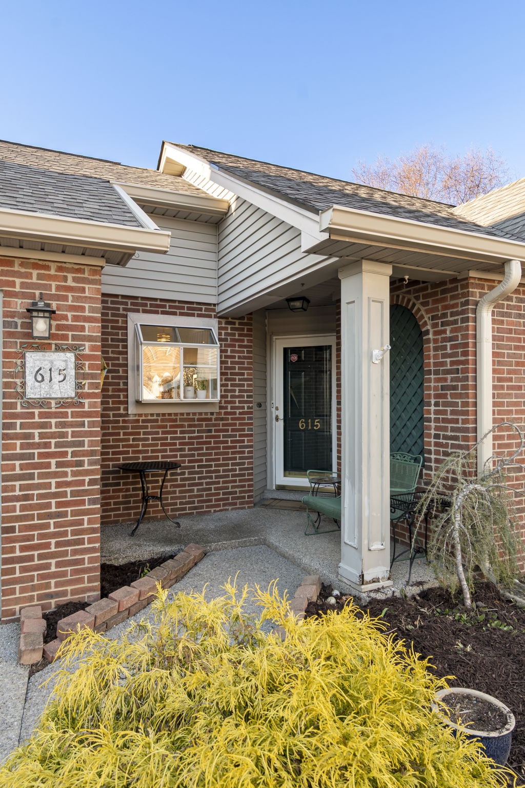 615 Lawrin Park