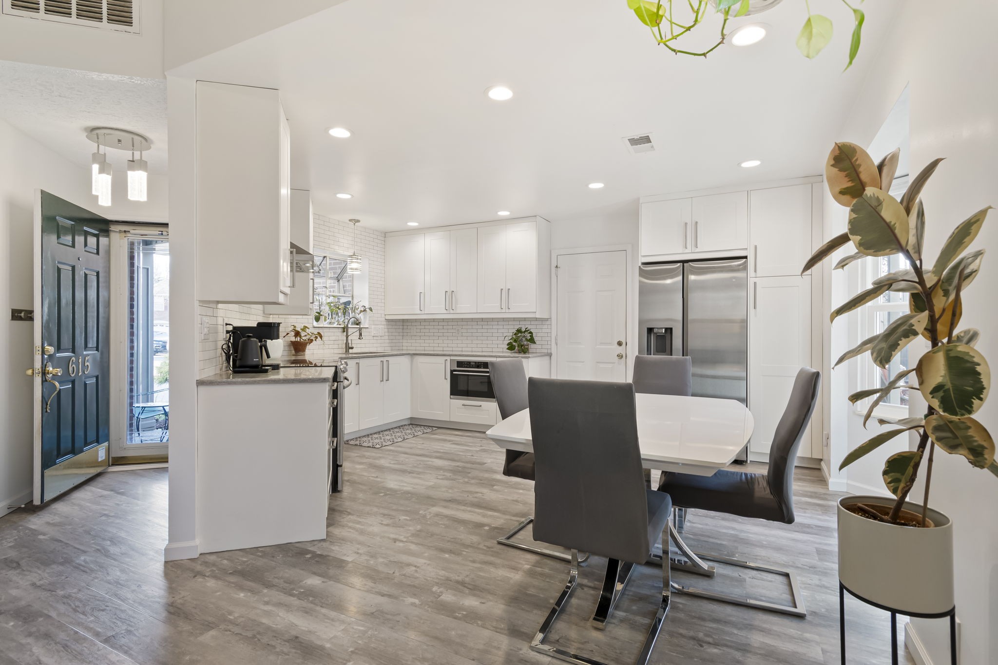 615 Lawrin Park