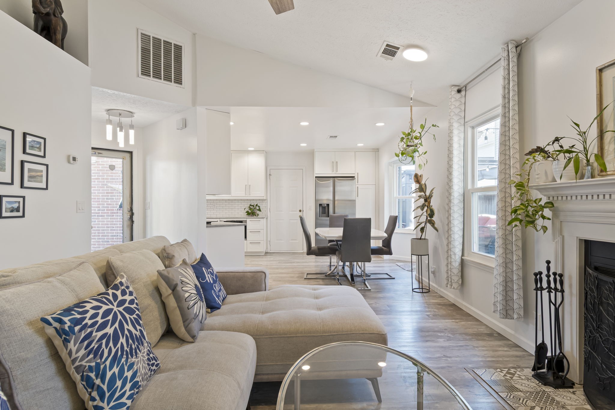615 Lawrin Park