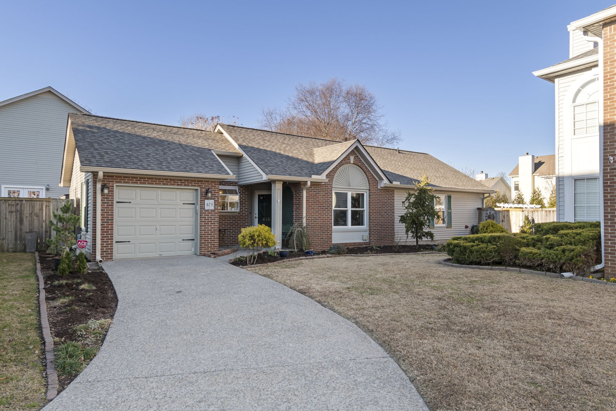 615 Lawrin Park