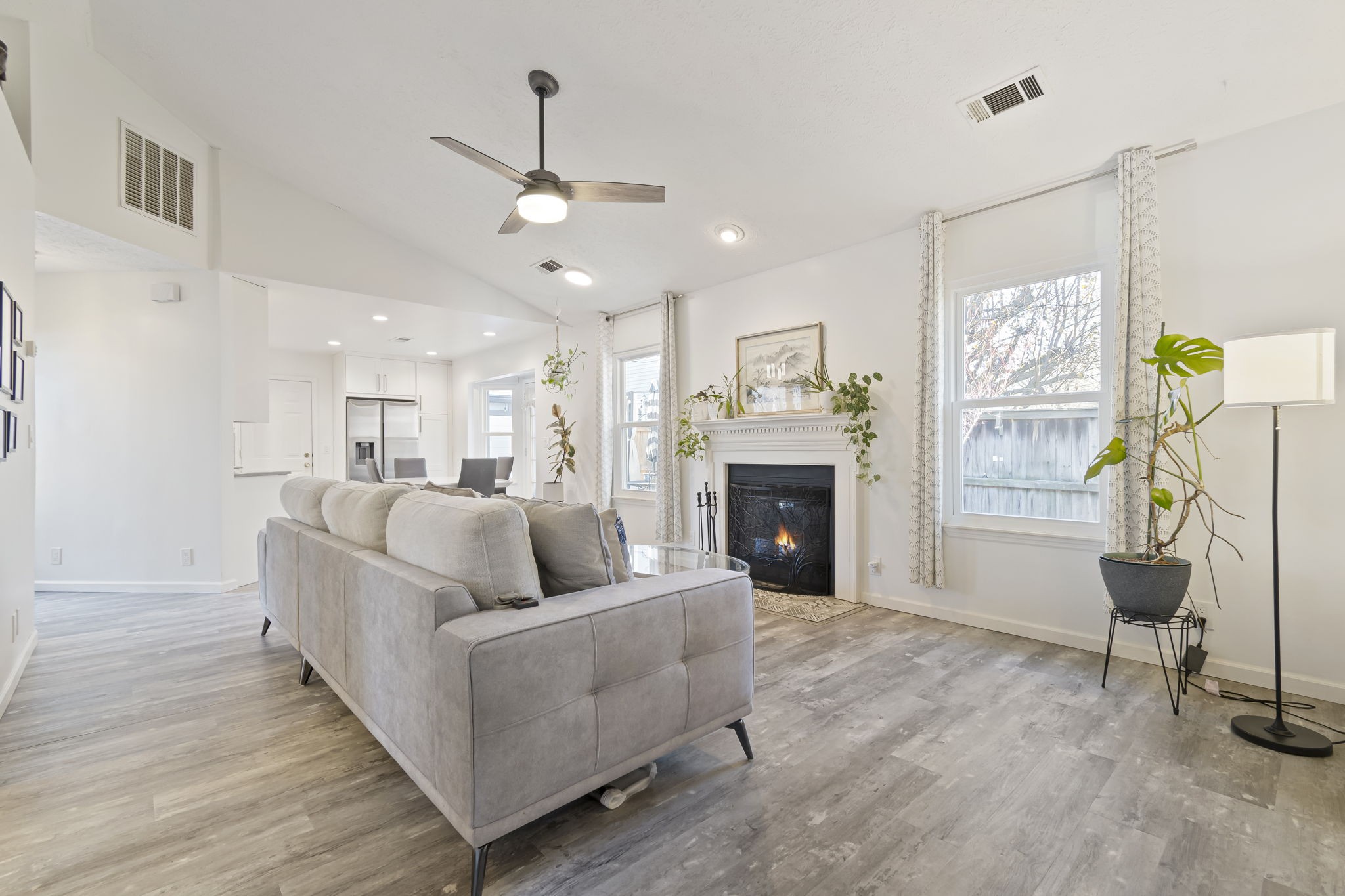 615 Lawrin Park