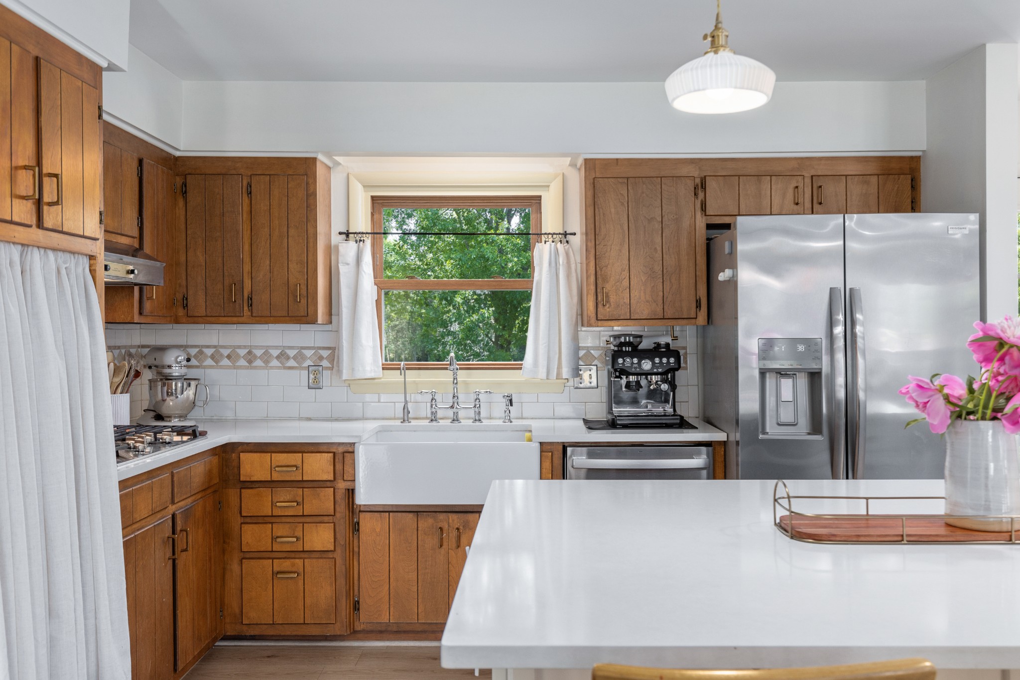 817 Fredricksburg Rd