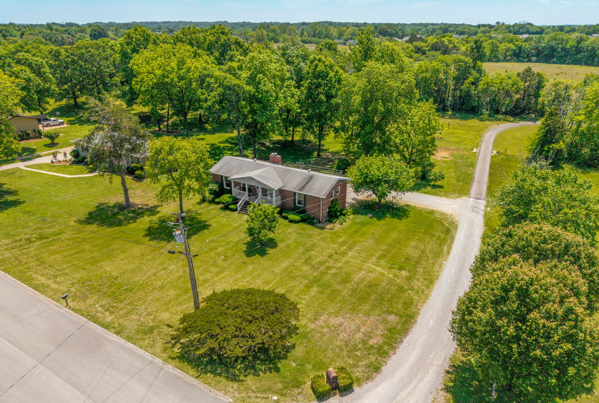 817 Fredricksburg Rd