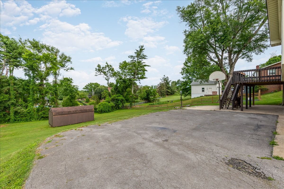 1105 Clearview Dr