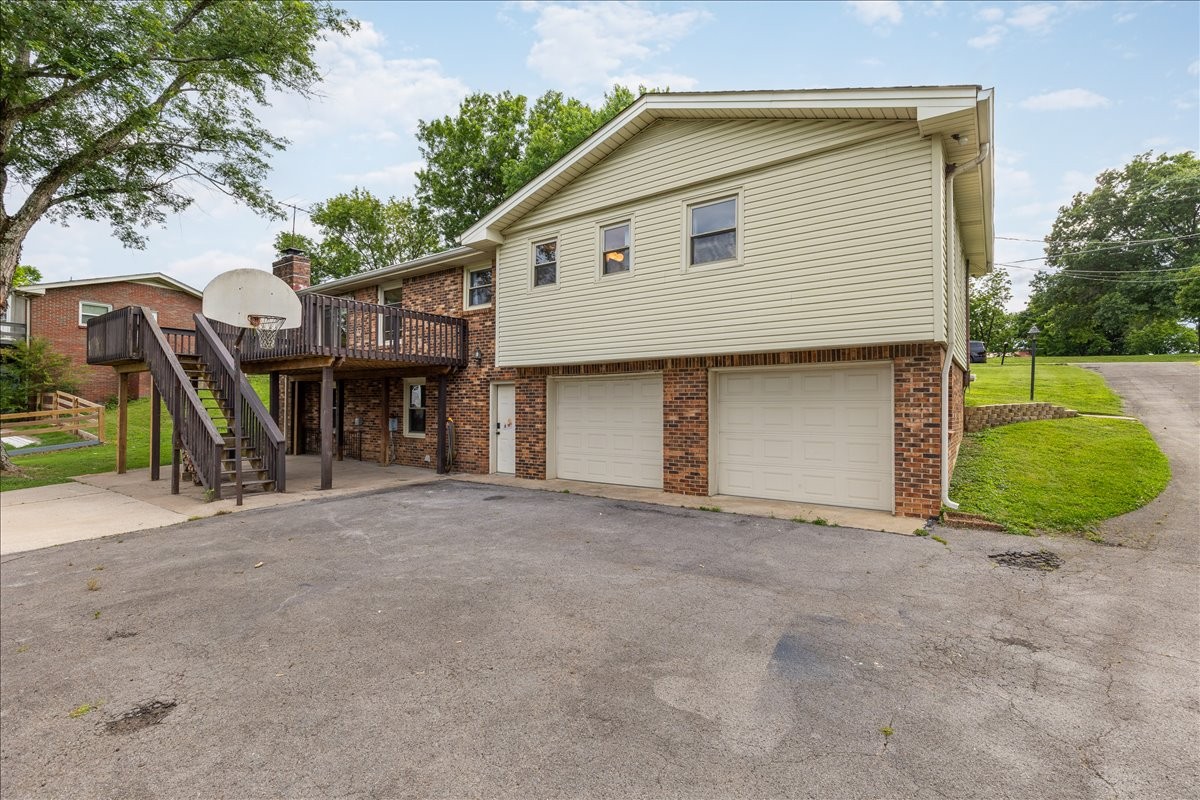 1105 Clearview Dr