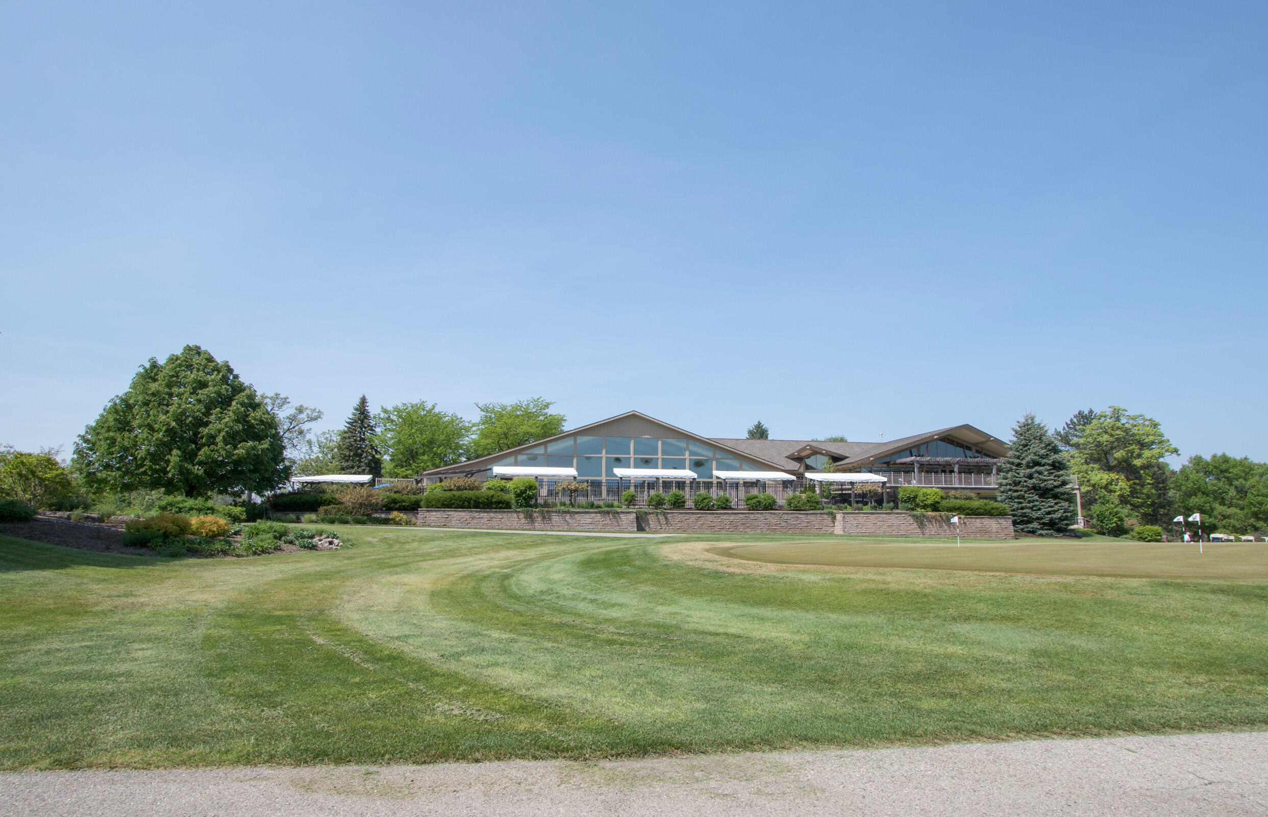 1050 Briarwood Dr