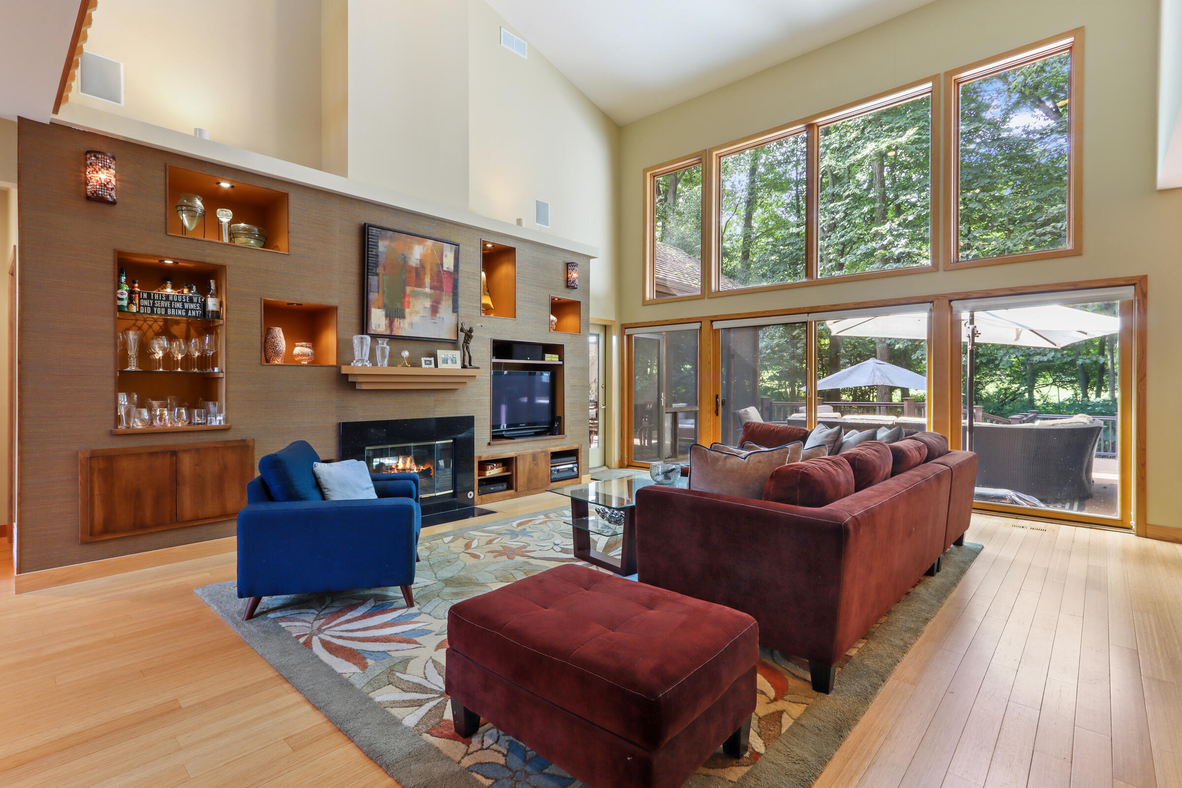 1050 Briarwood Dr