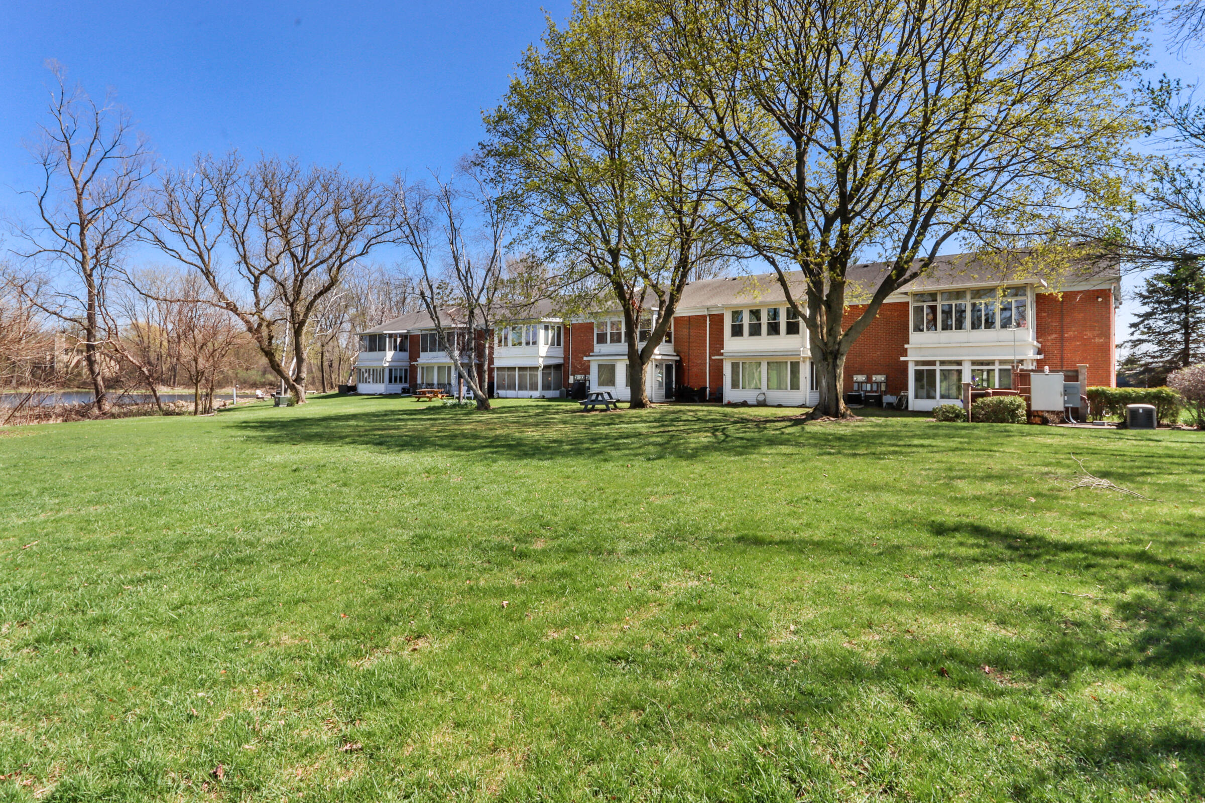 352 County Road B 10