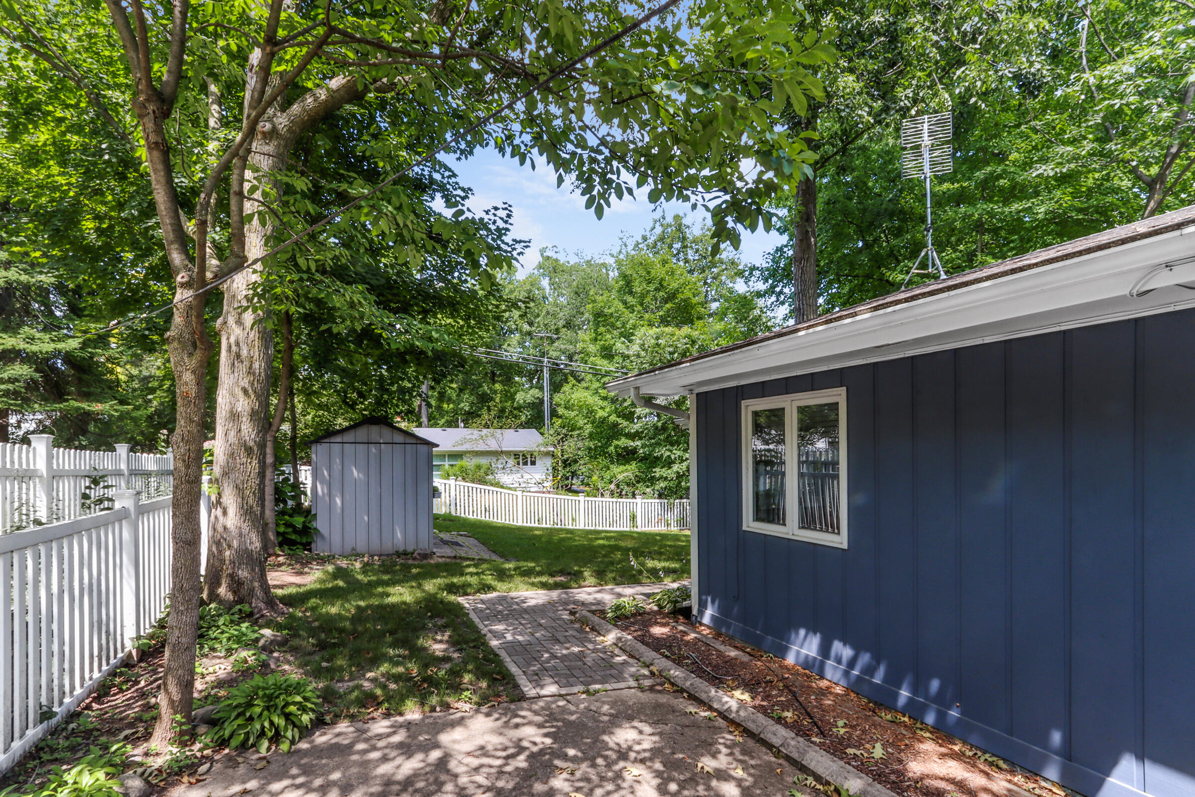 80 Jewell Dr