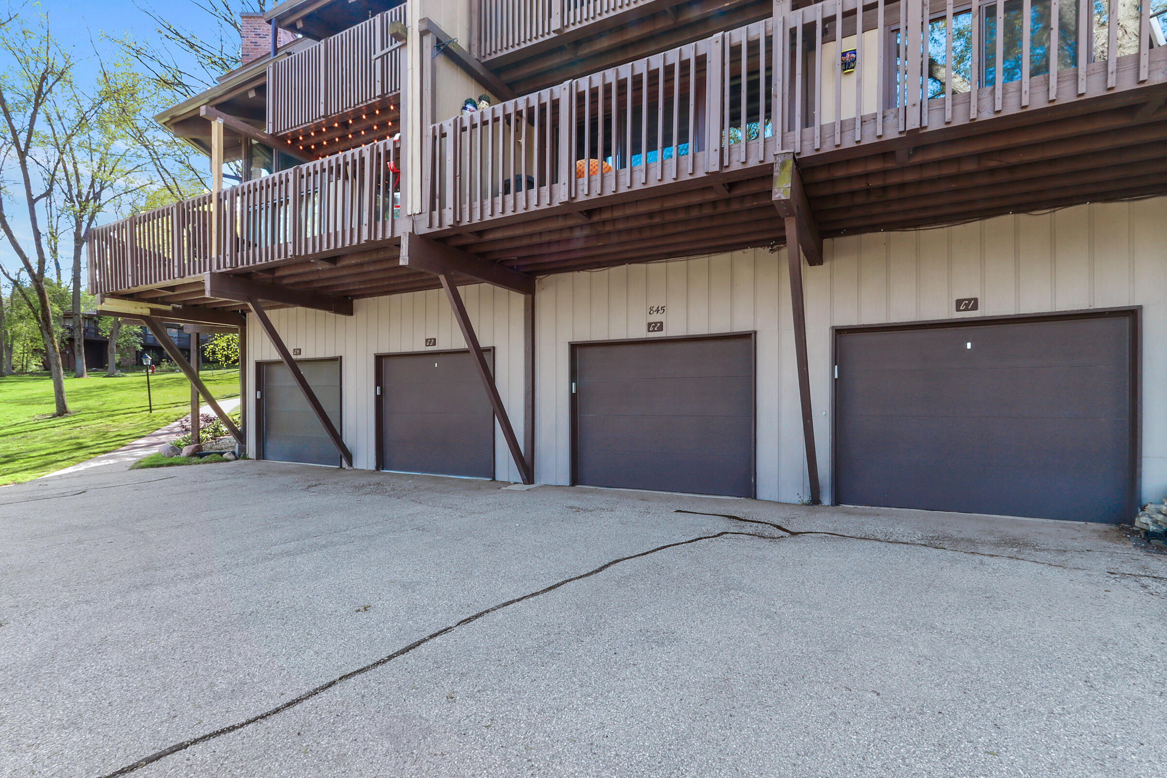 845 Hillside Dr G2
