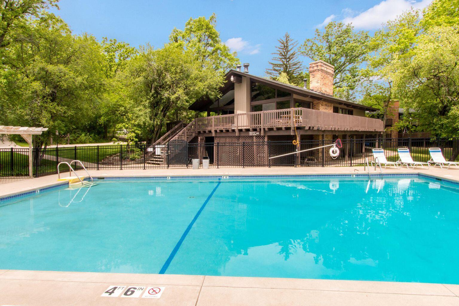 845 Hillside Dr G2