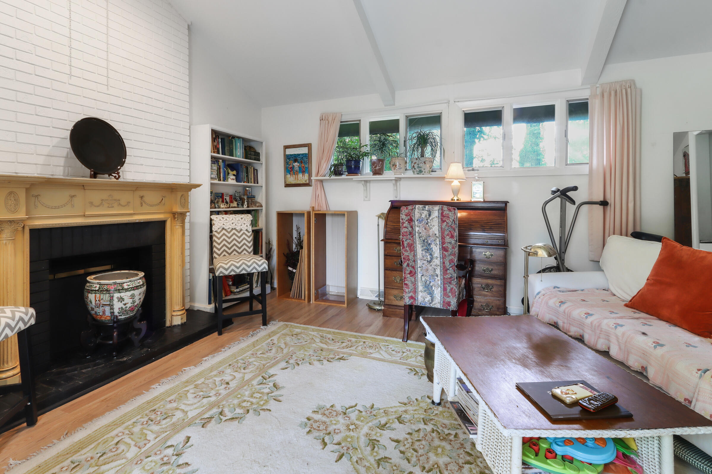 870 Brickley Dr