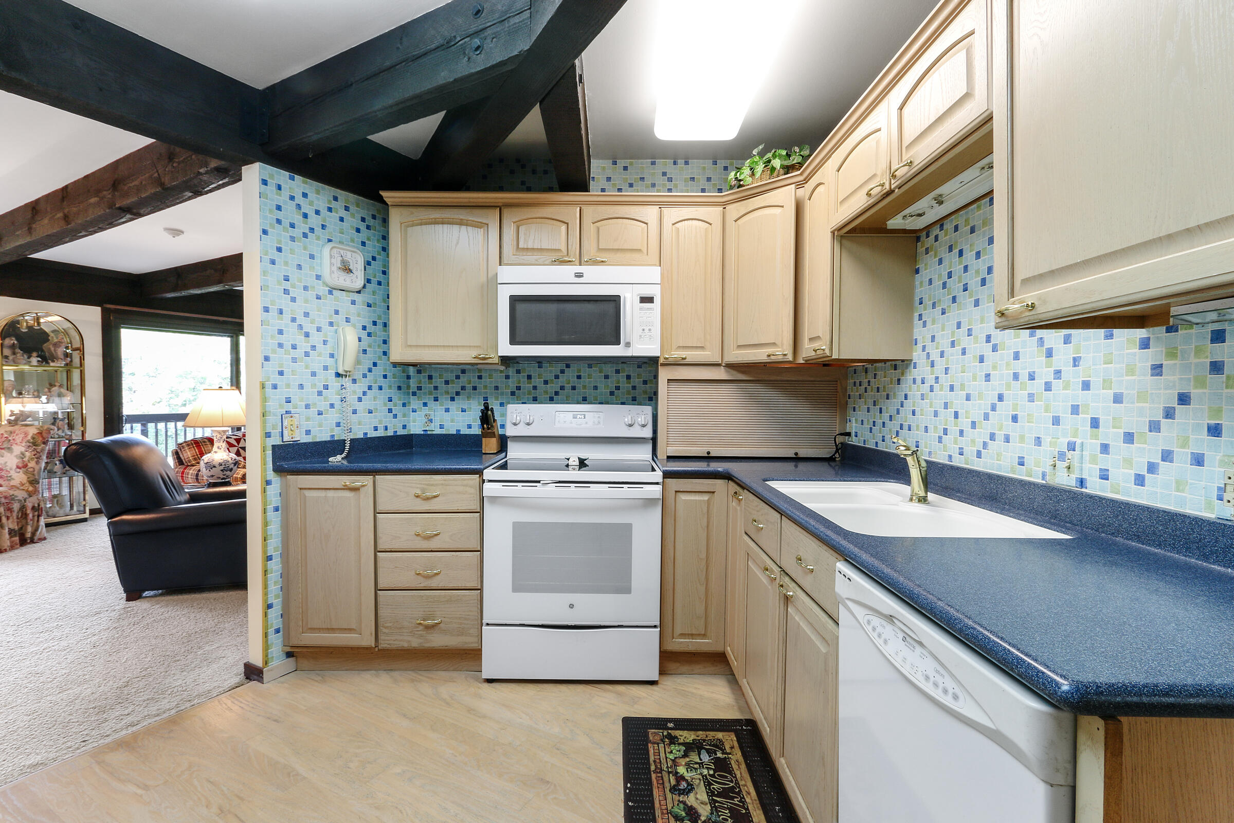 910 Windsor Ct KK2
