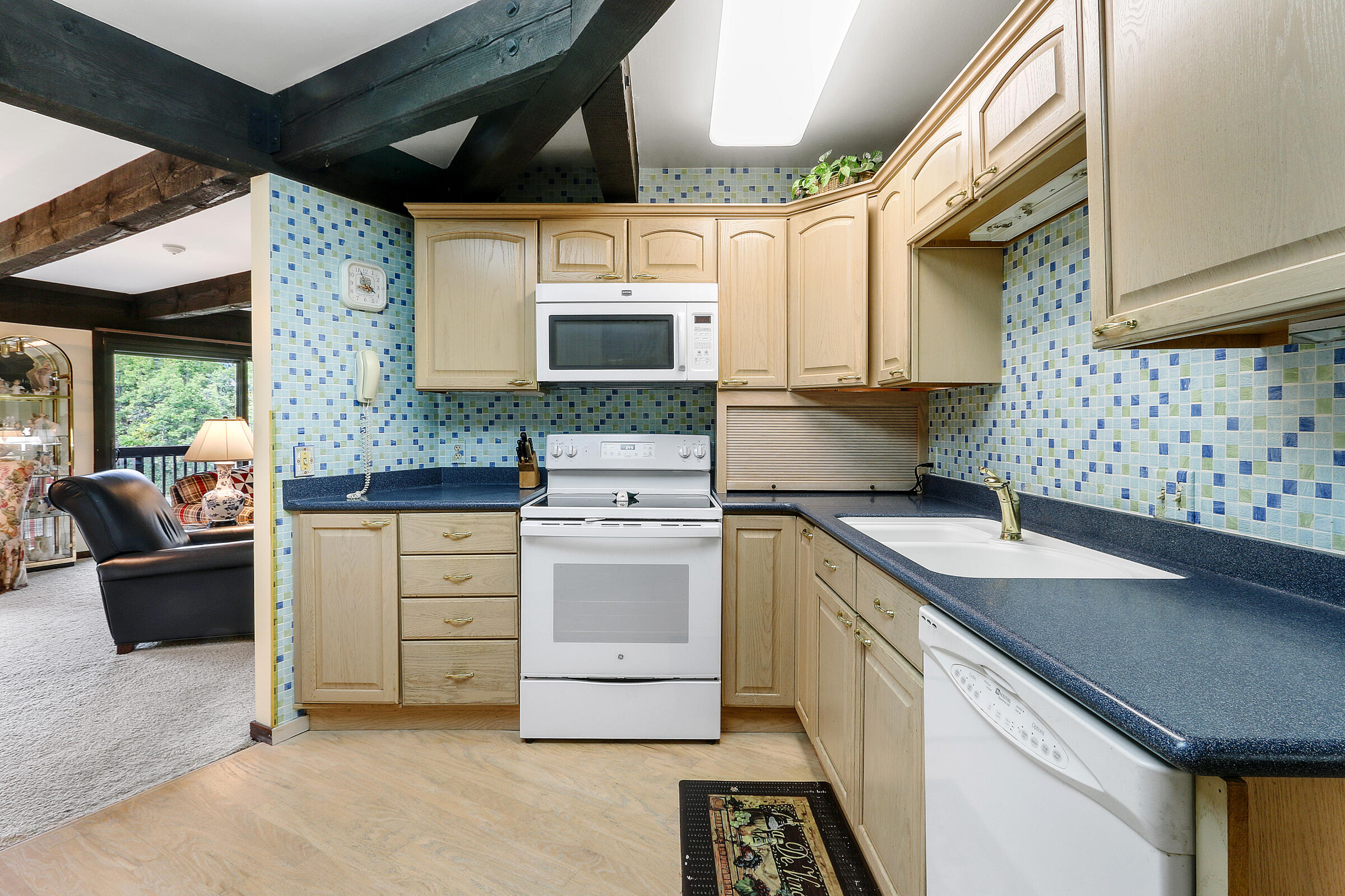 910 Windsor Ct KK2