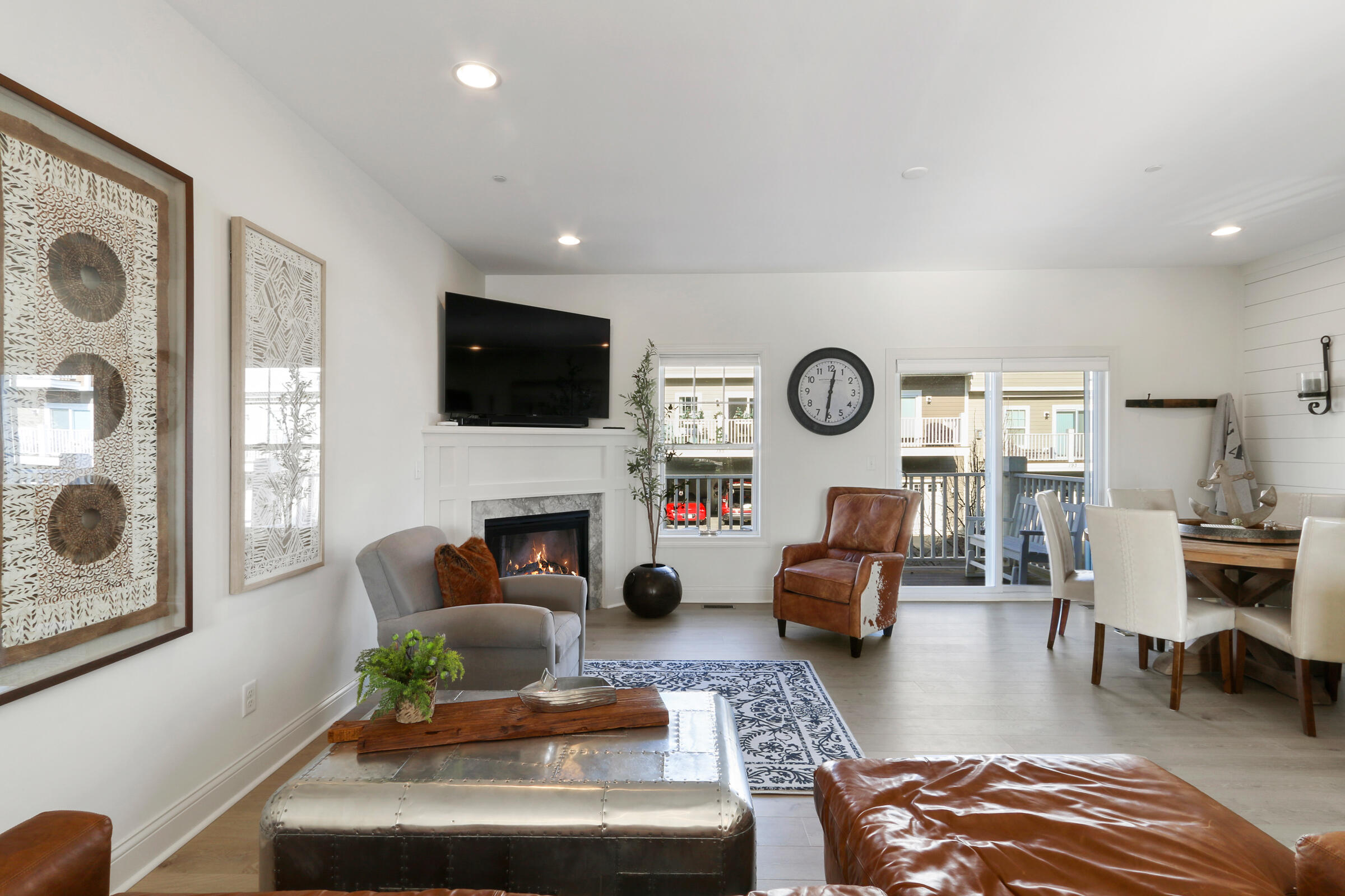 186 3rd Ave