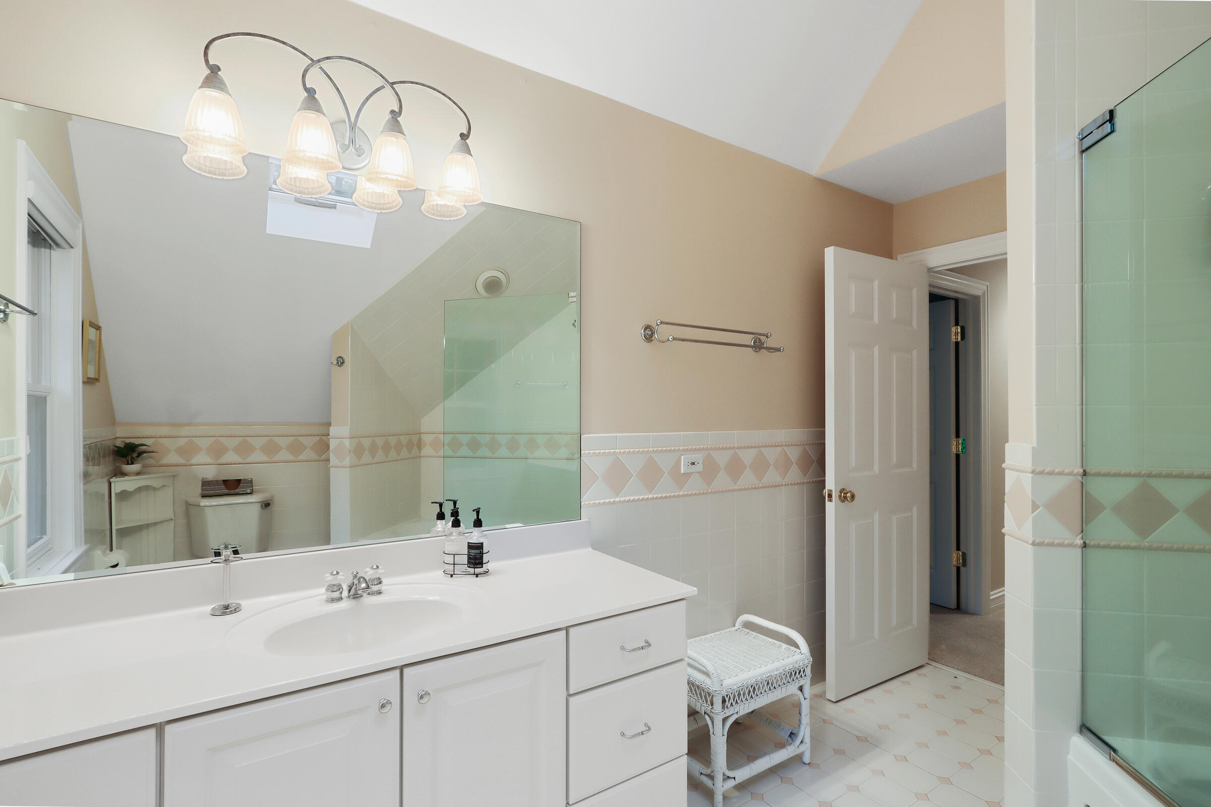 620 Cherry Dr, Fontana WI, 53125