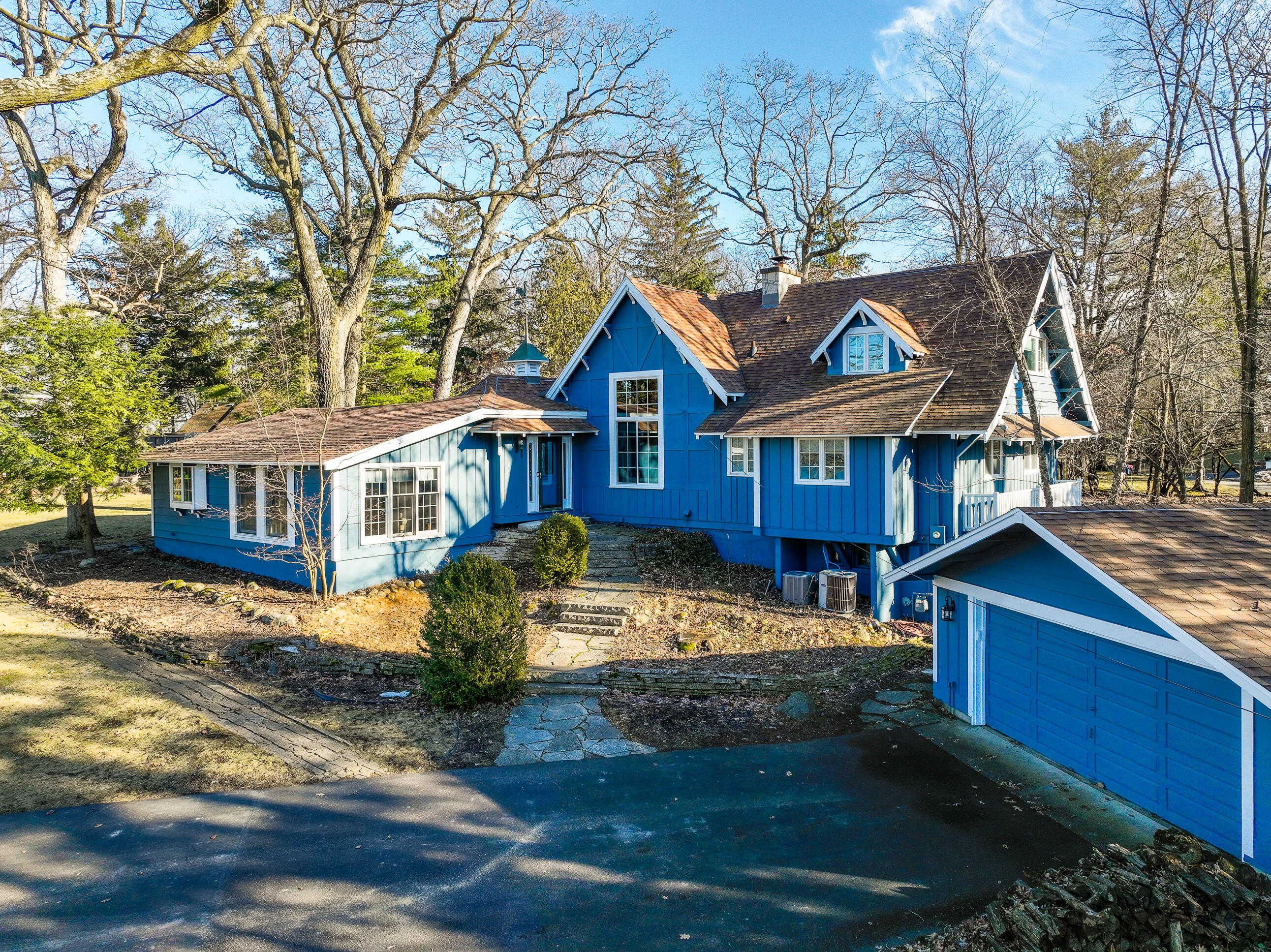 769 Arrowhead Dr