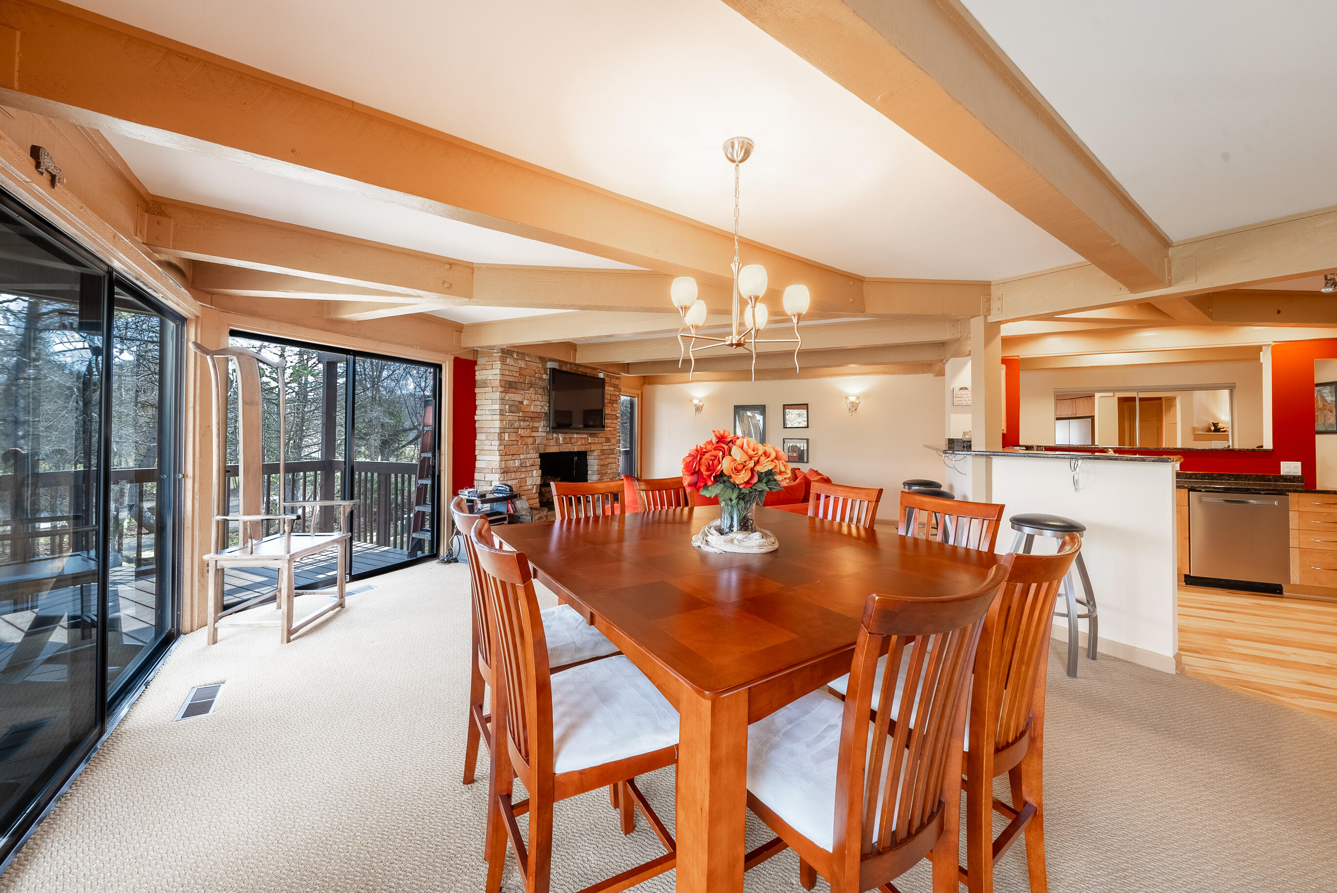 880 Windsor Dr J2