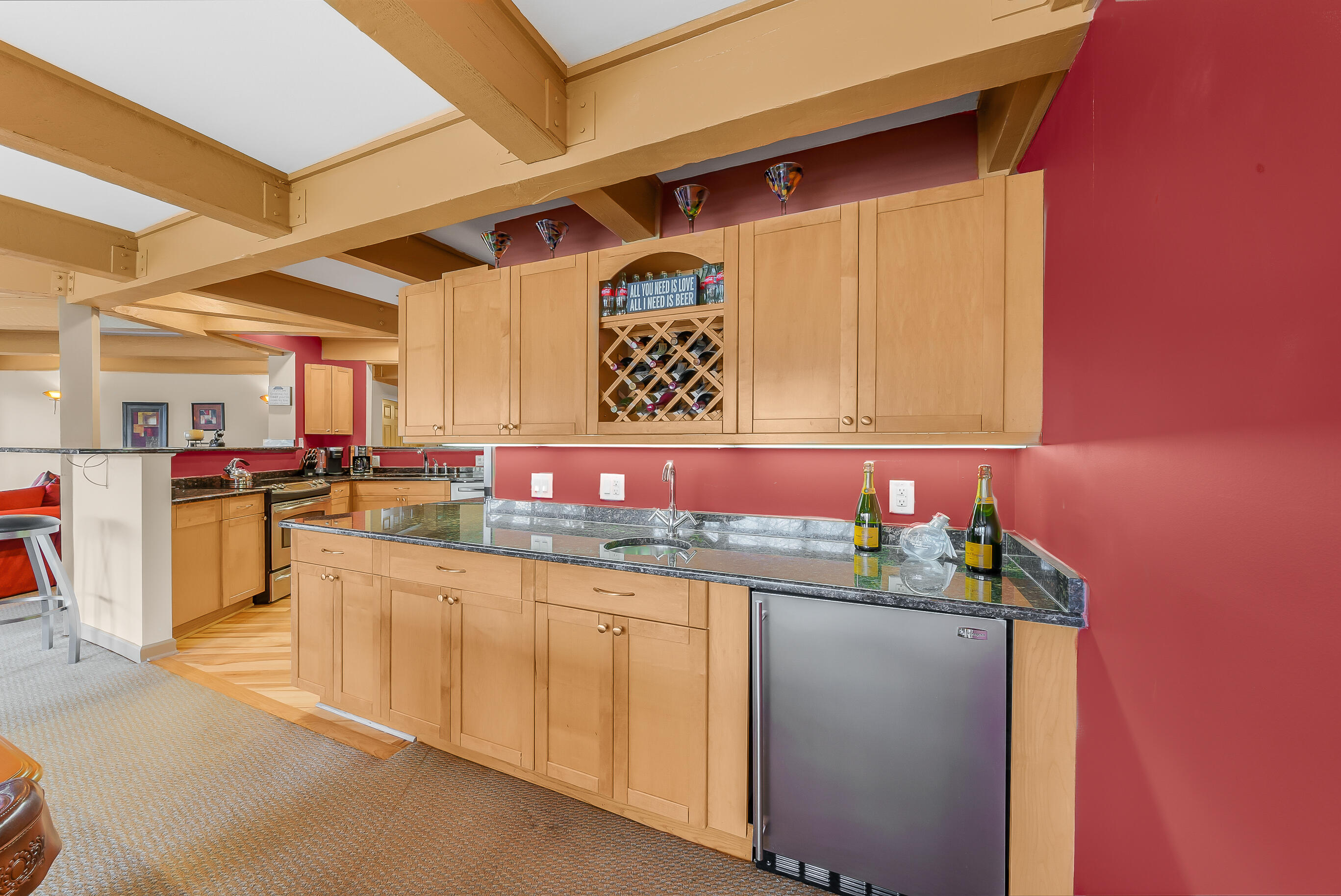 880 Windsor Dr J2
