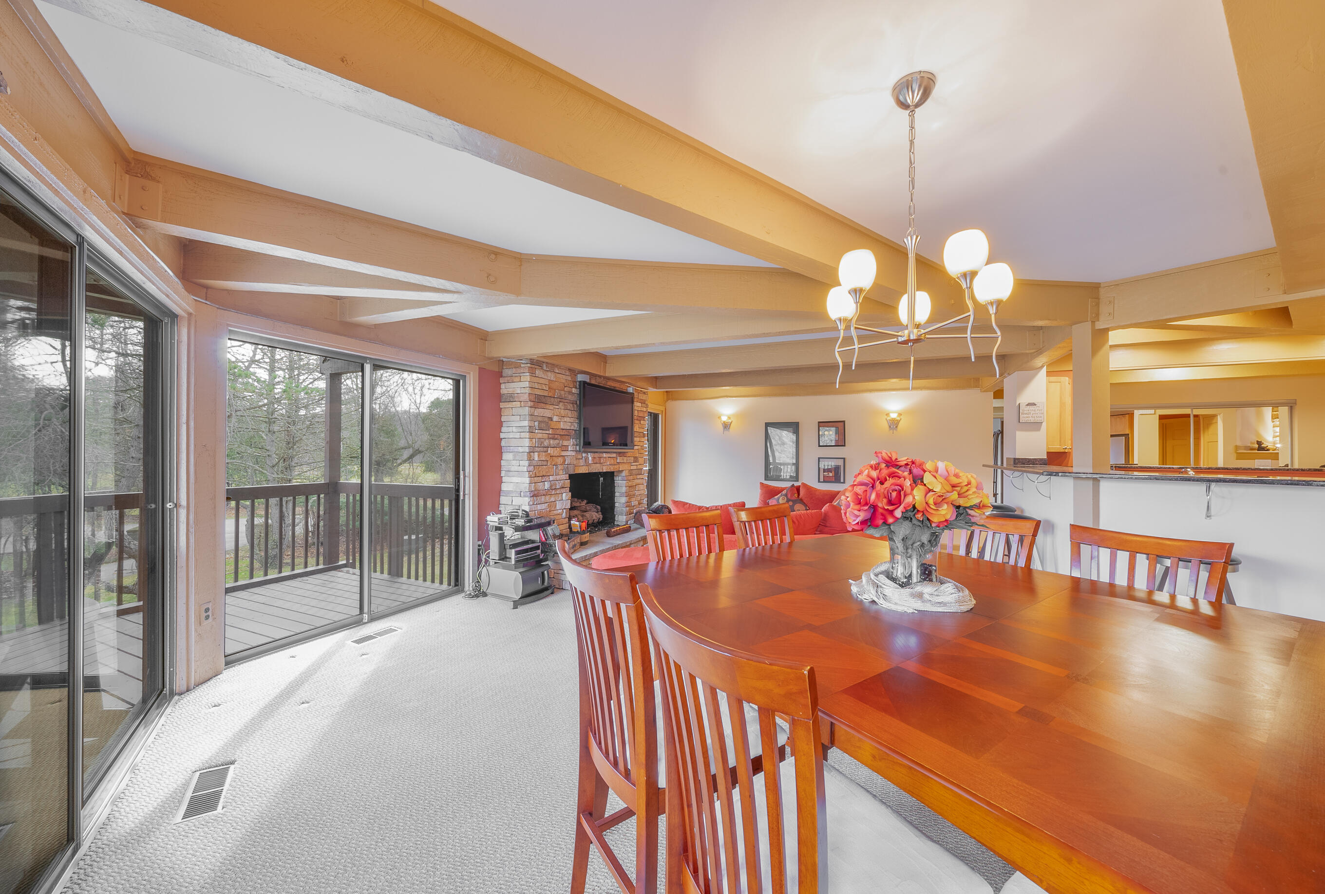 880 Windsor Dr J2