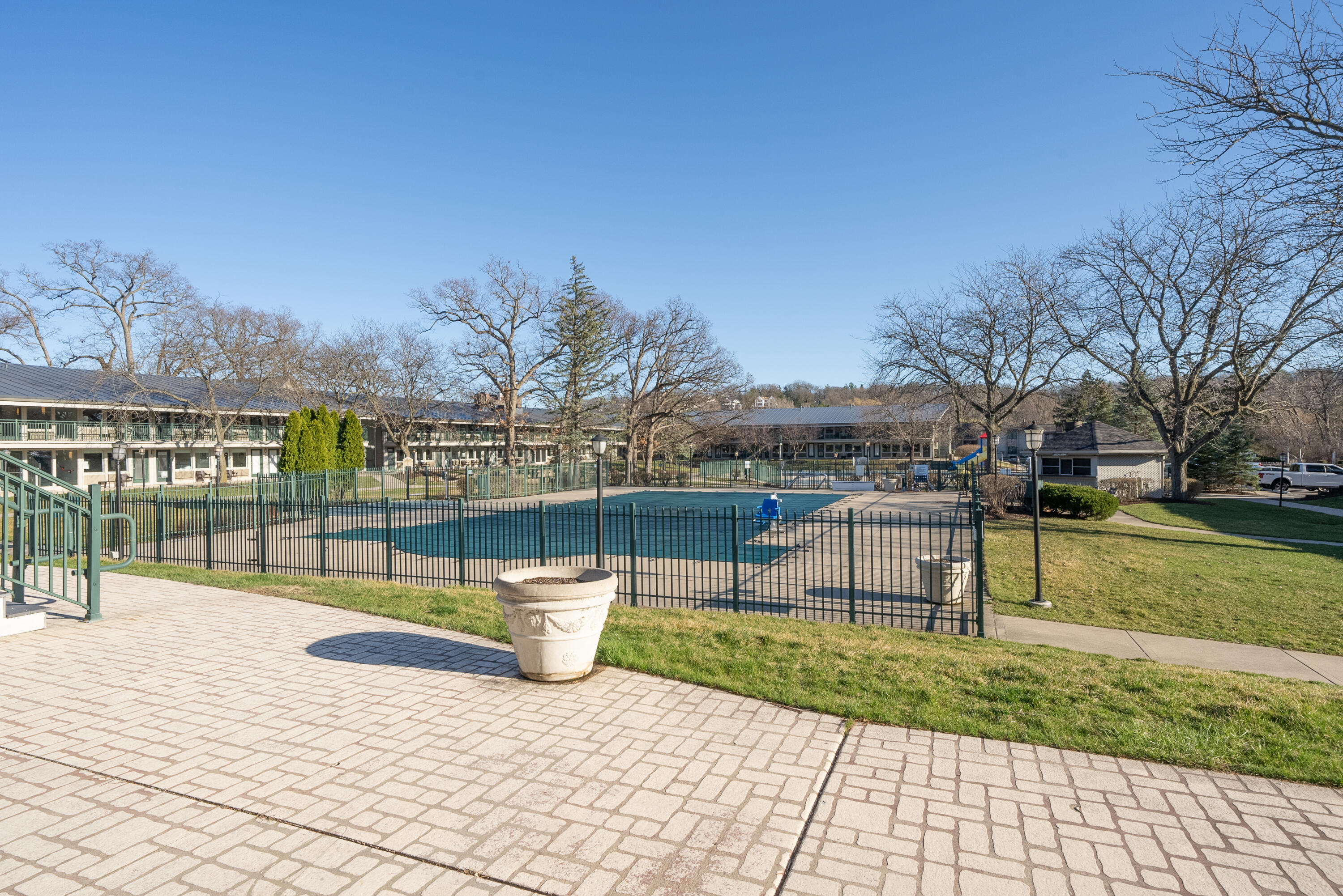 269 Blvd 1242