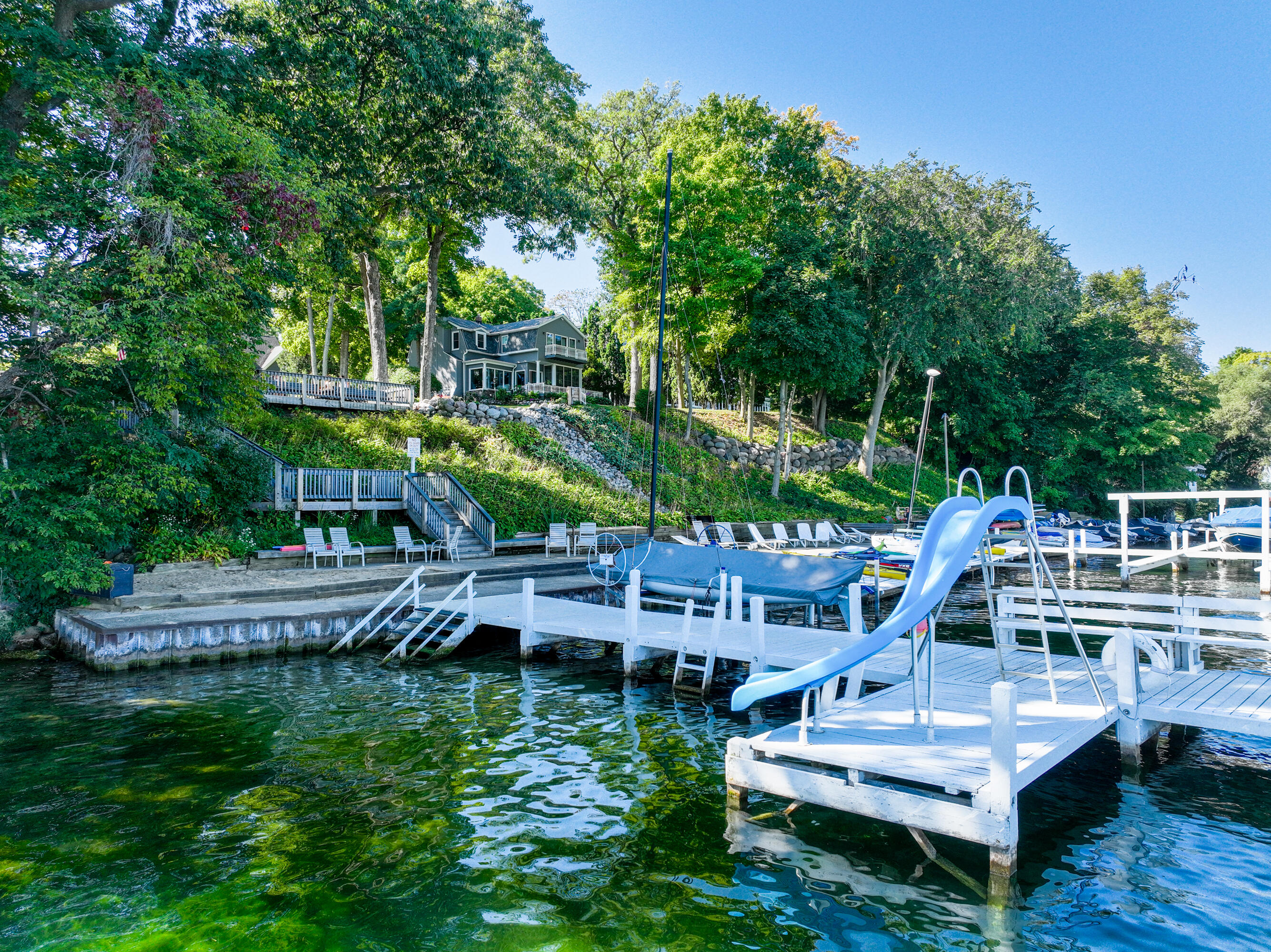670 Upper Brookwood Dr