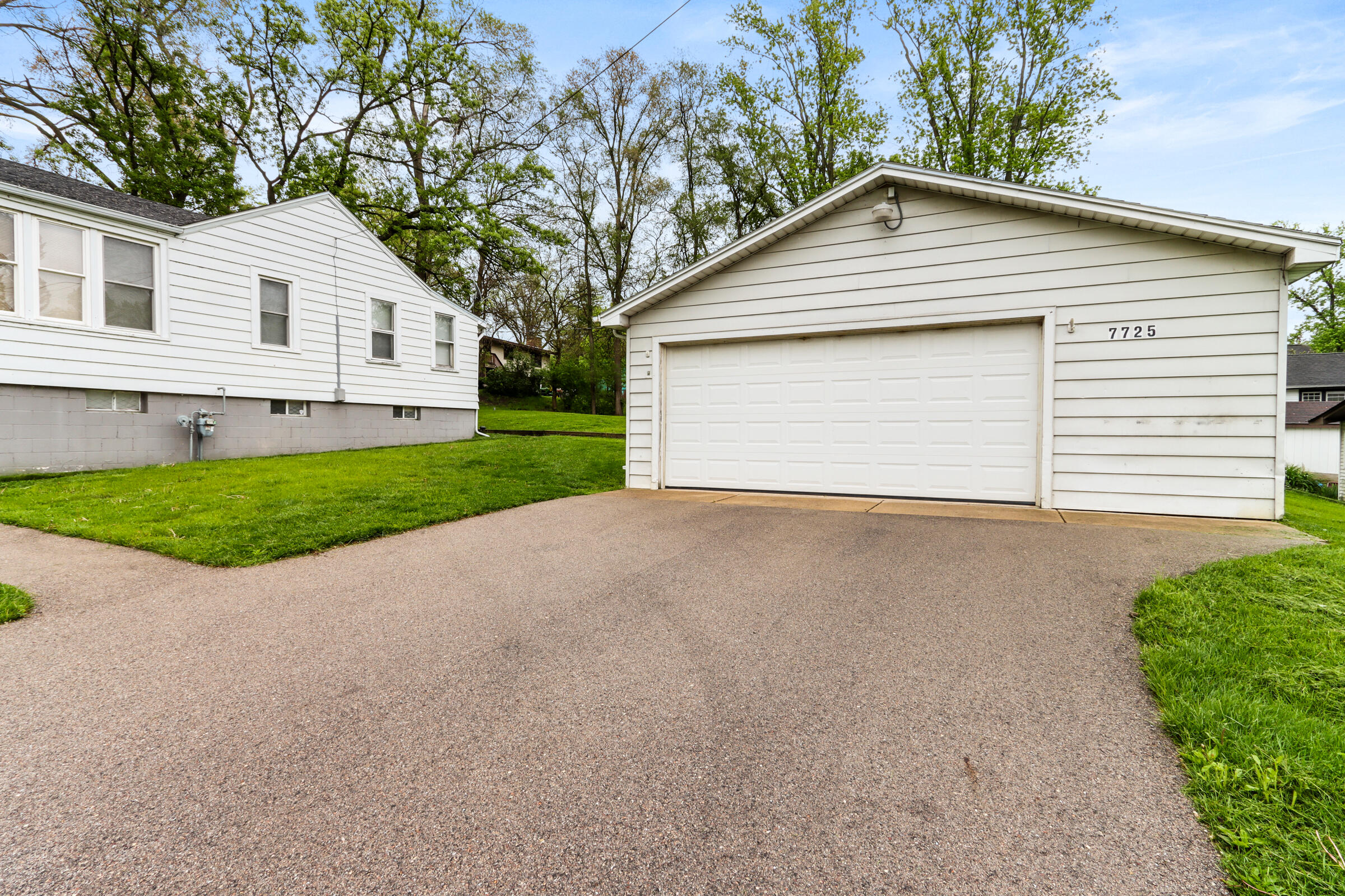 7725 Lily Lake Road Rd