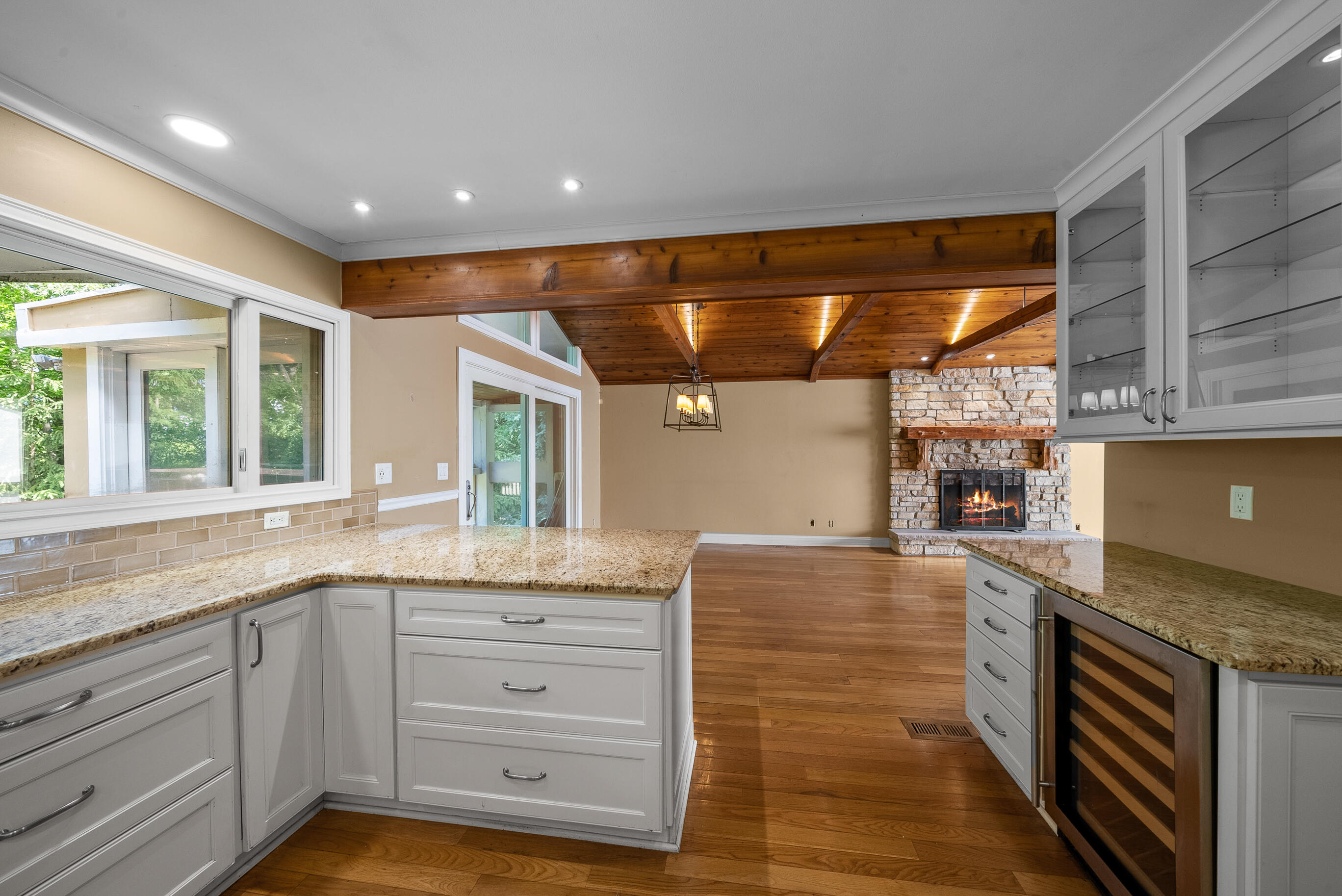 936 Tarrant Dr