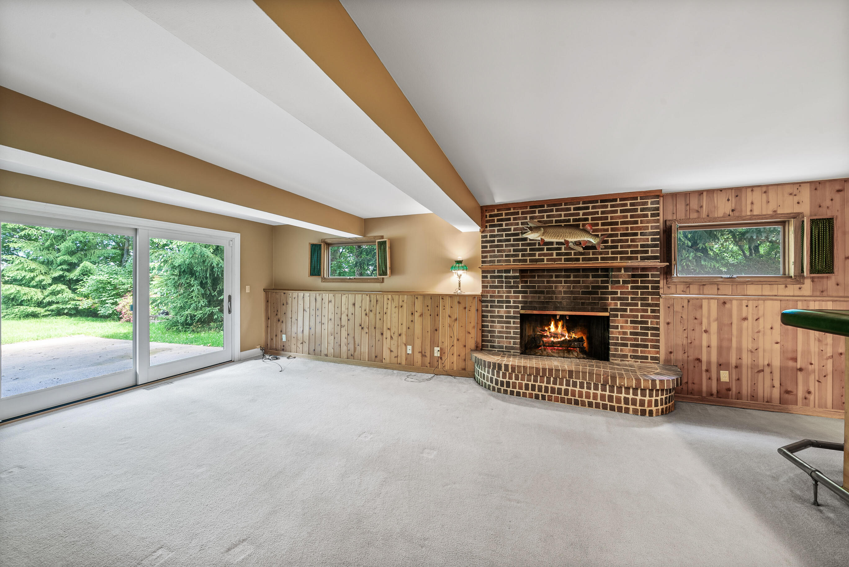 936 Tarrant Dr