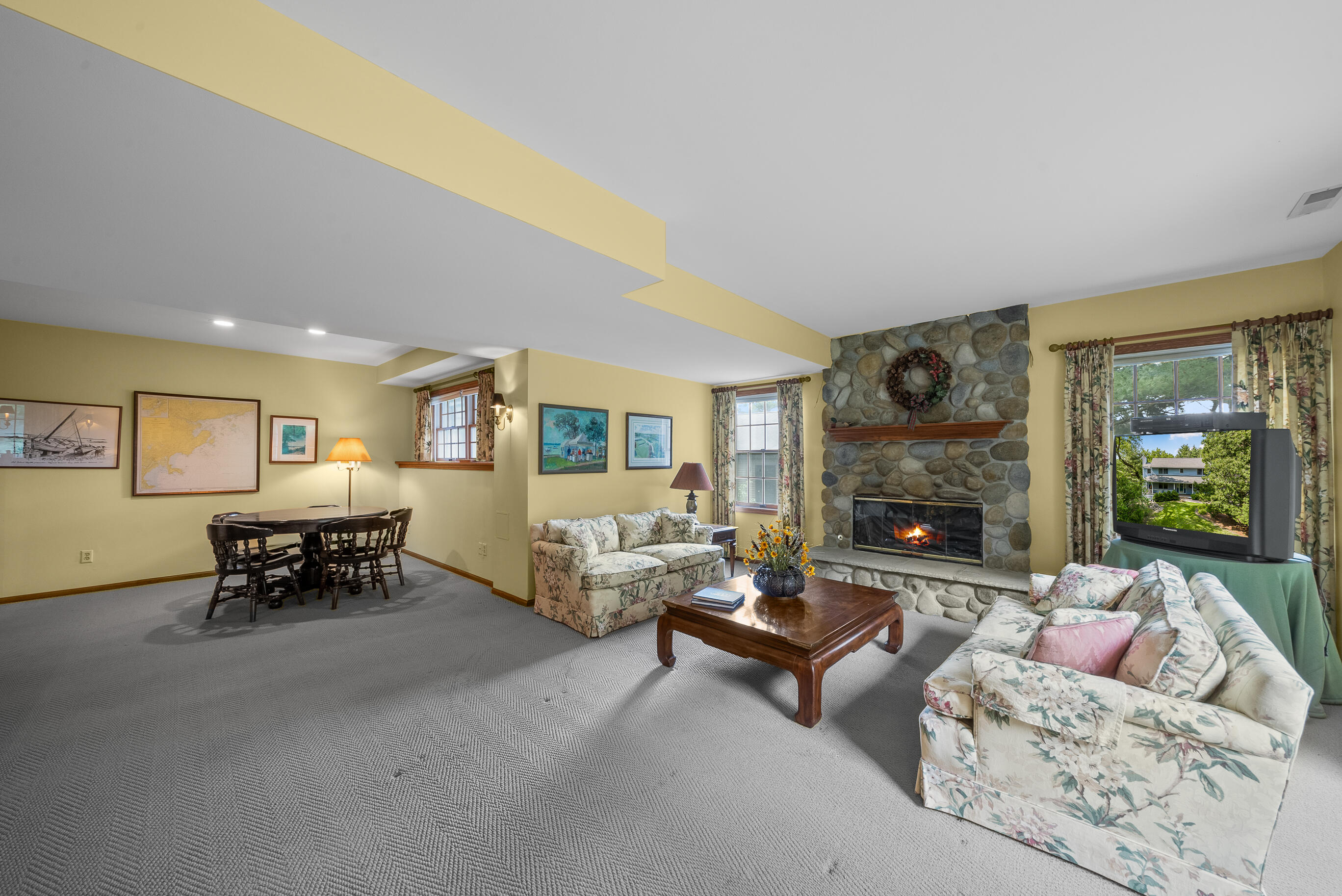 6624 Lakeside Rd