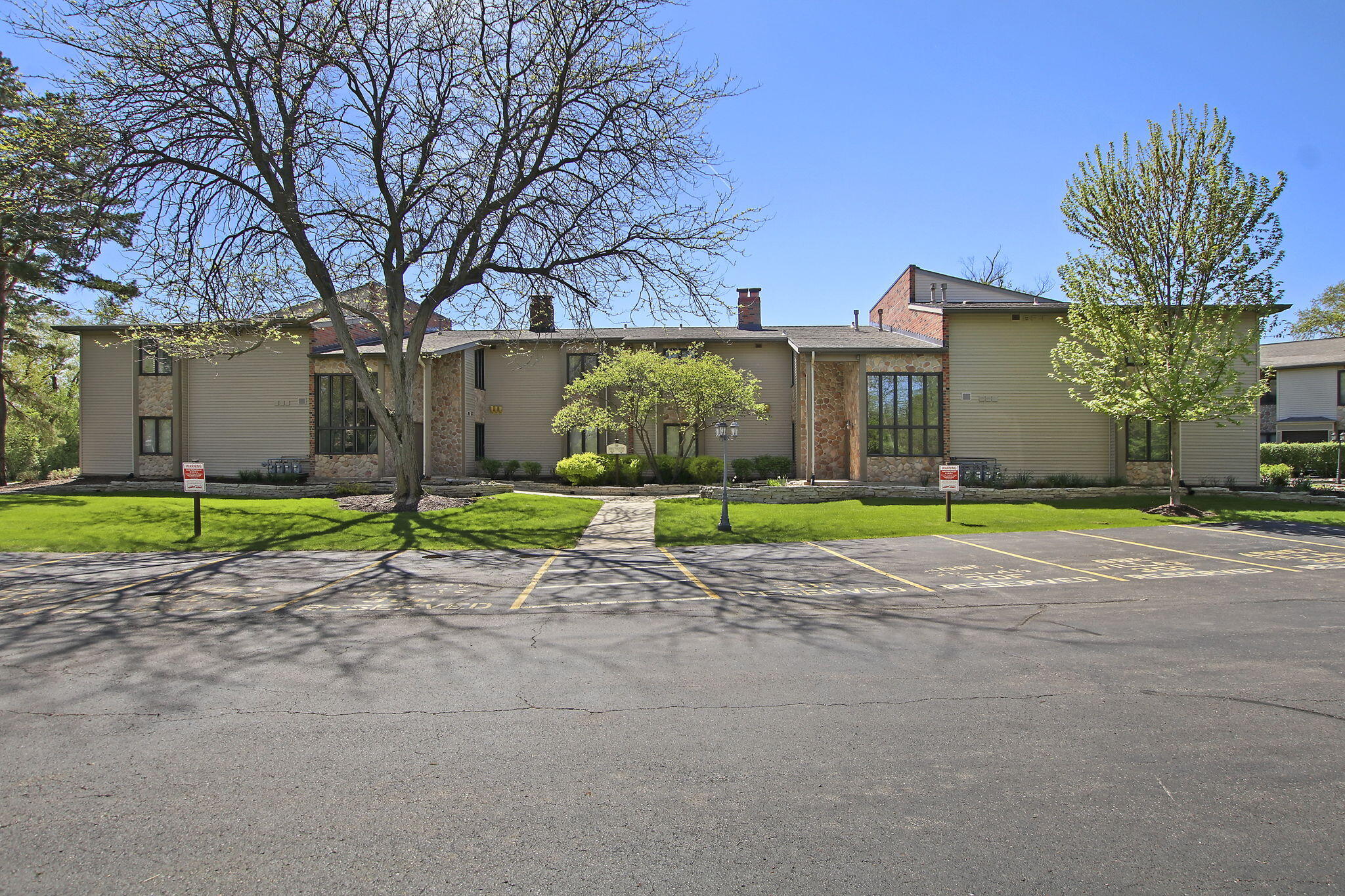 30 Abbey Villa Cir C