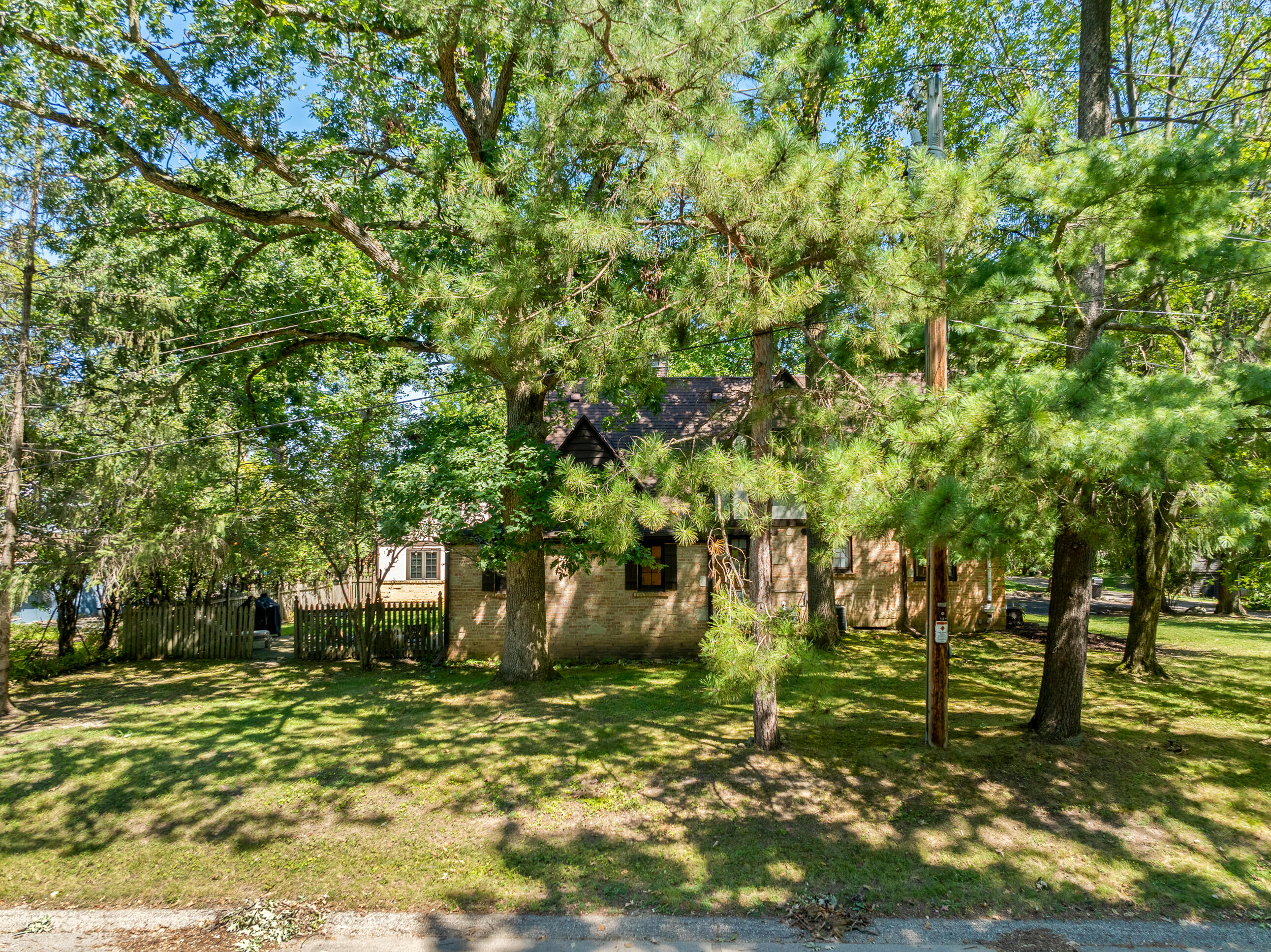 784 Arrowhead Dr