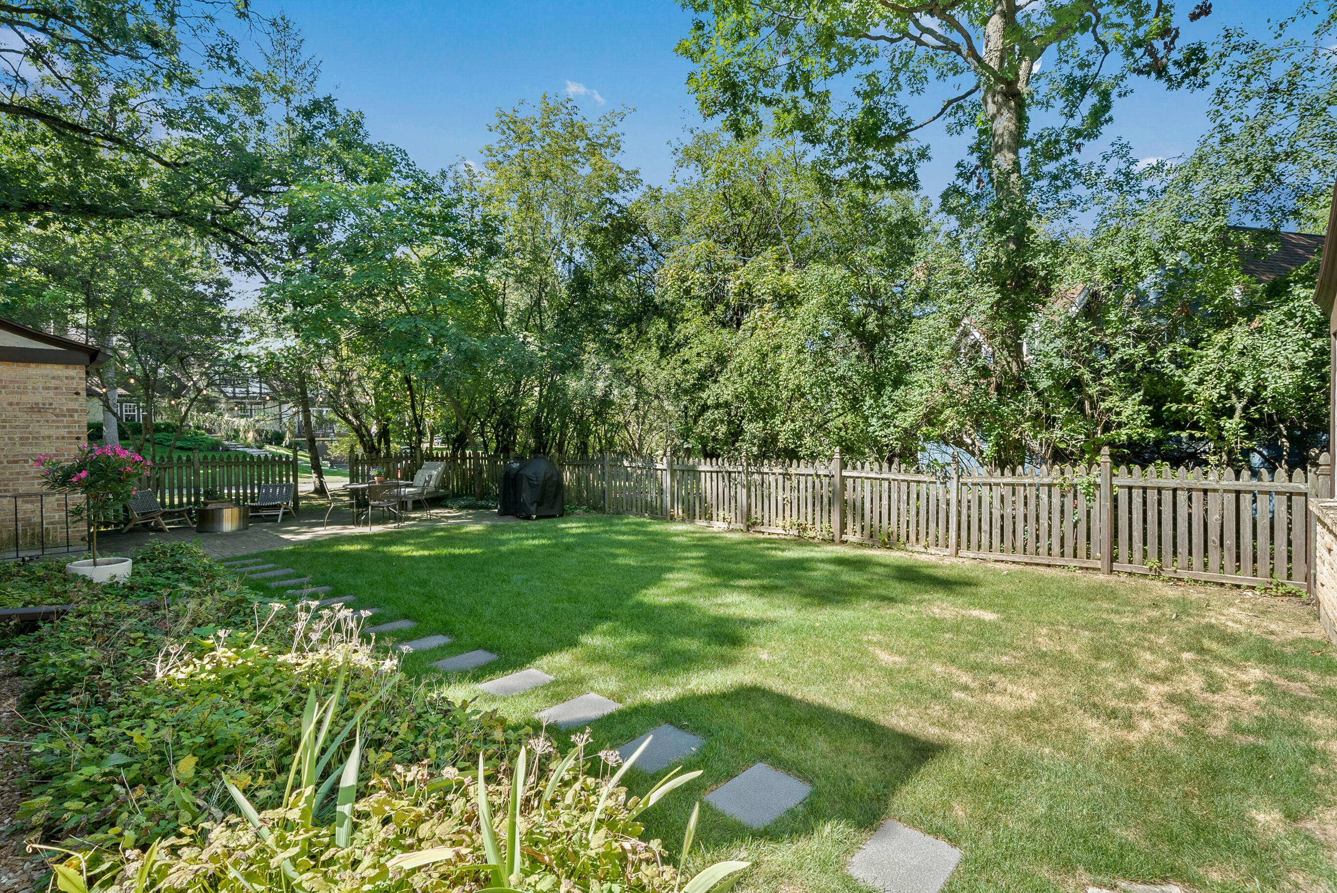 784 Arrowhead Dr
