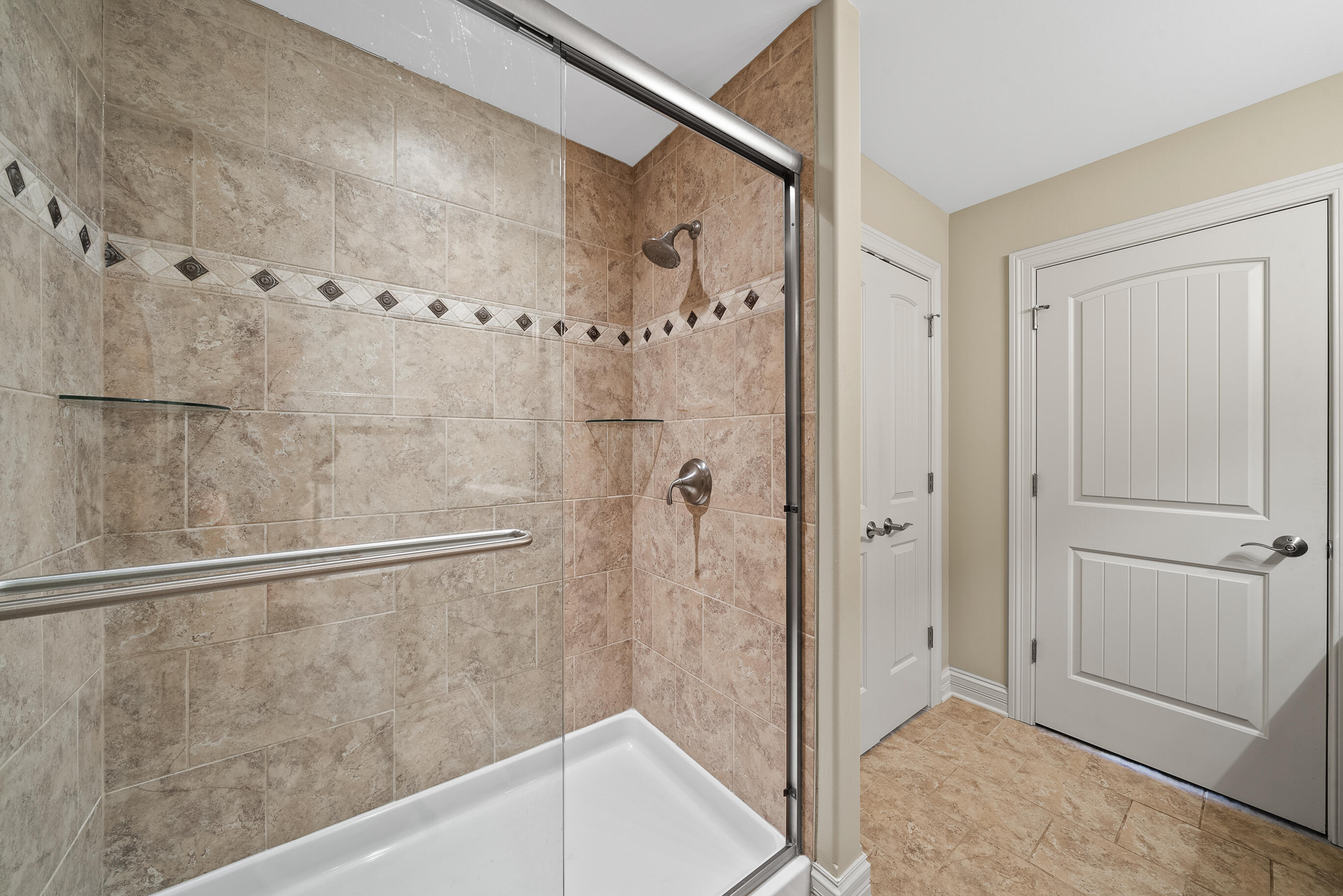 658 Baker St