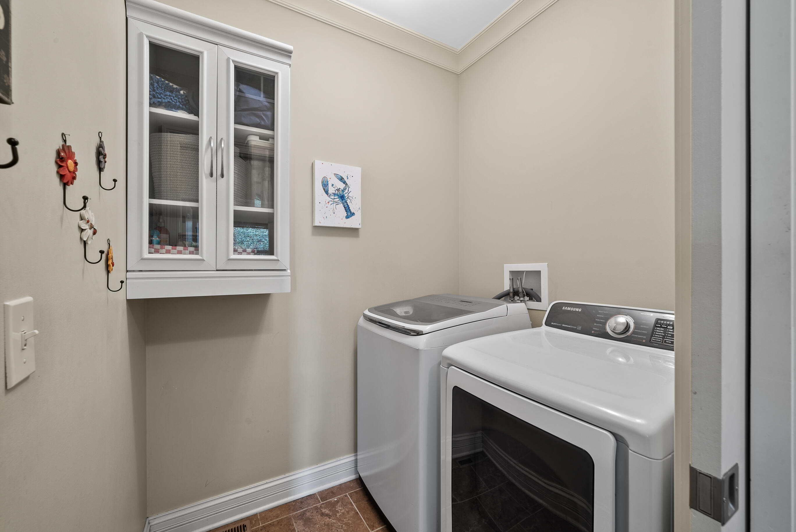 658 Baker St