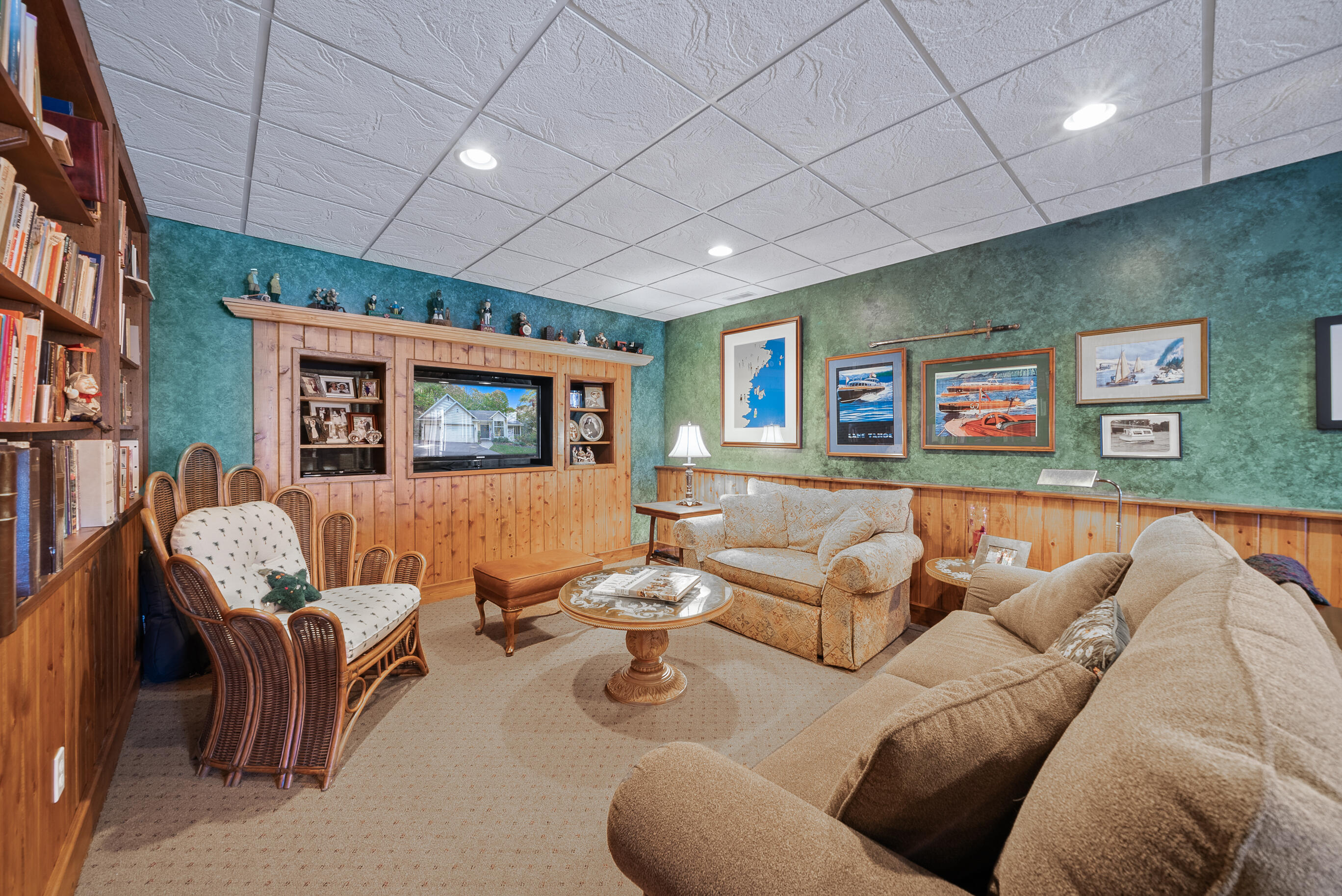 209 Jensen Dr