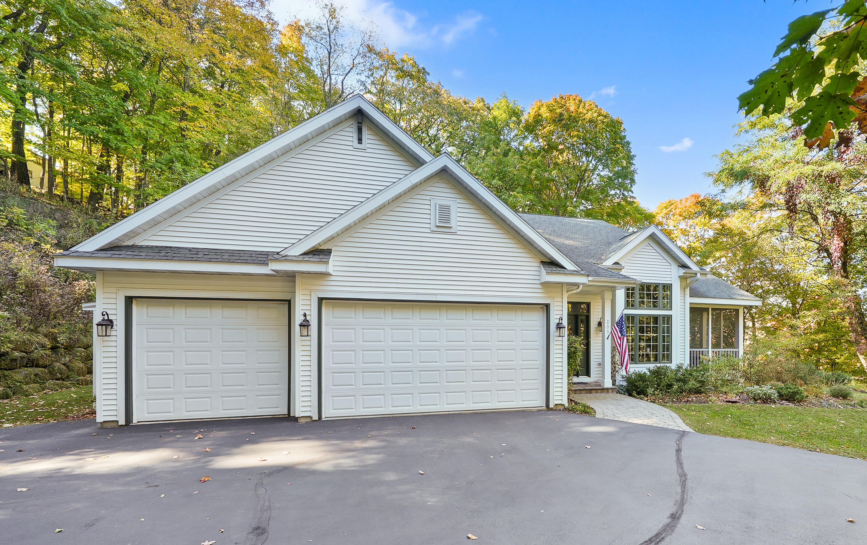 209 Jensen Dr