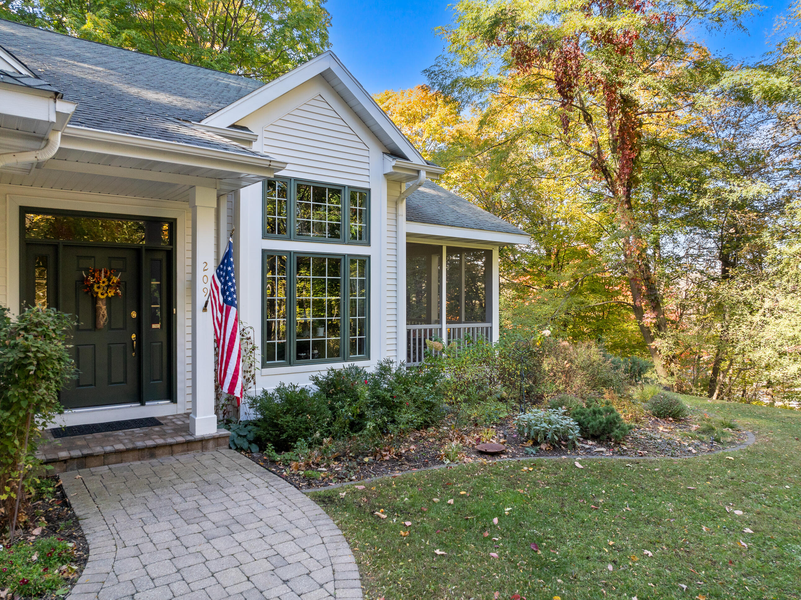 209 Jensen Dr